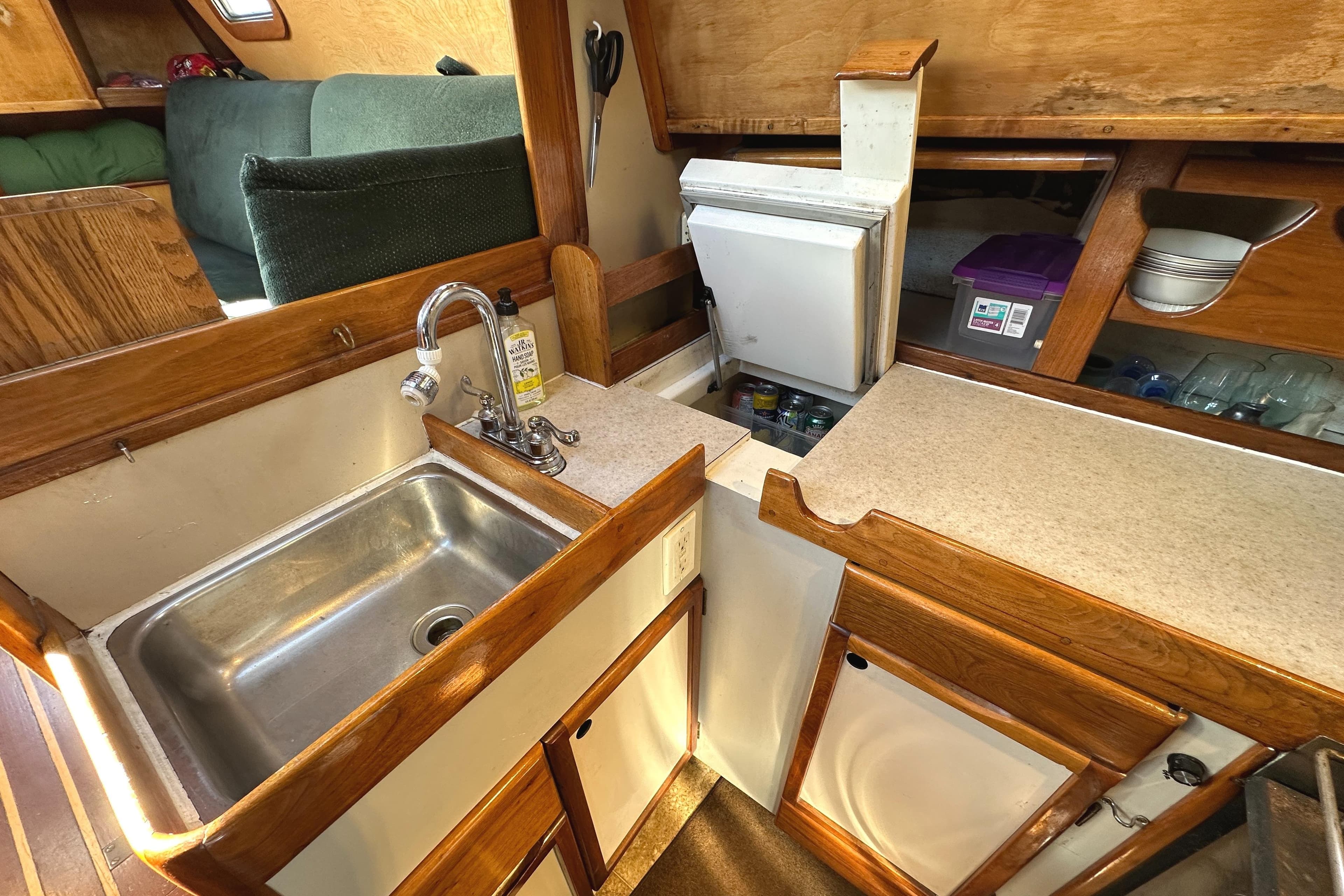1979 Truant 33 Offshore Pilothouse Sailboat