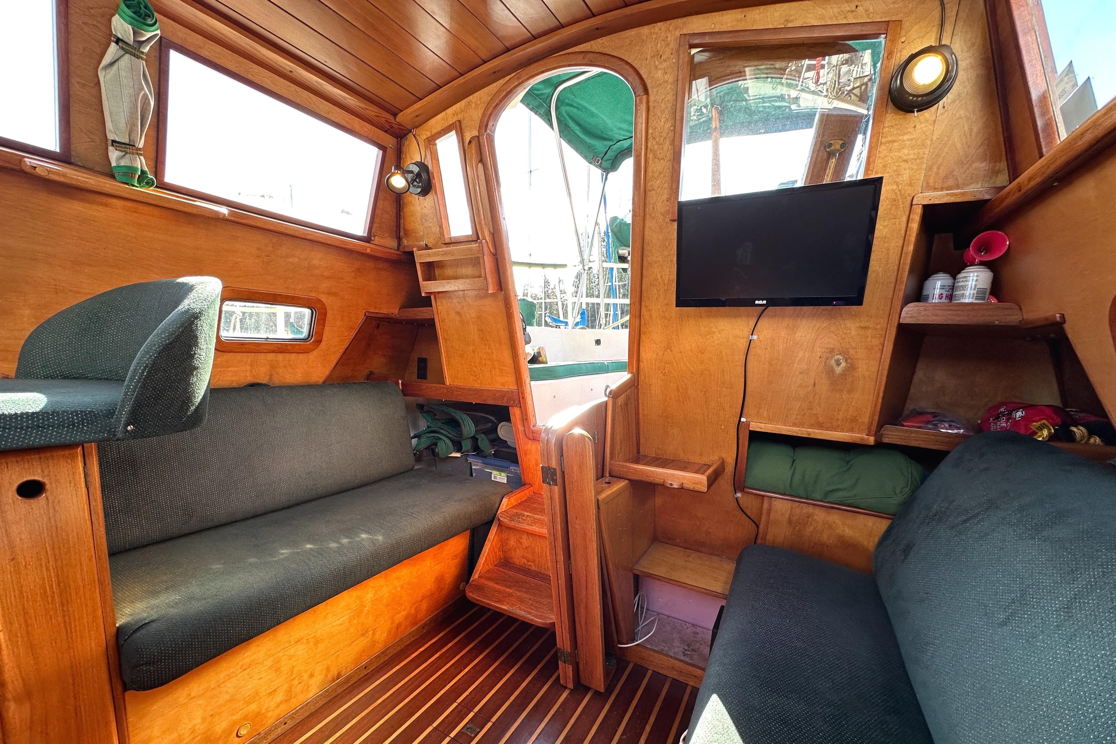 1979 Truant 33 Offshore Pilothouse Sailboat