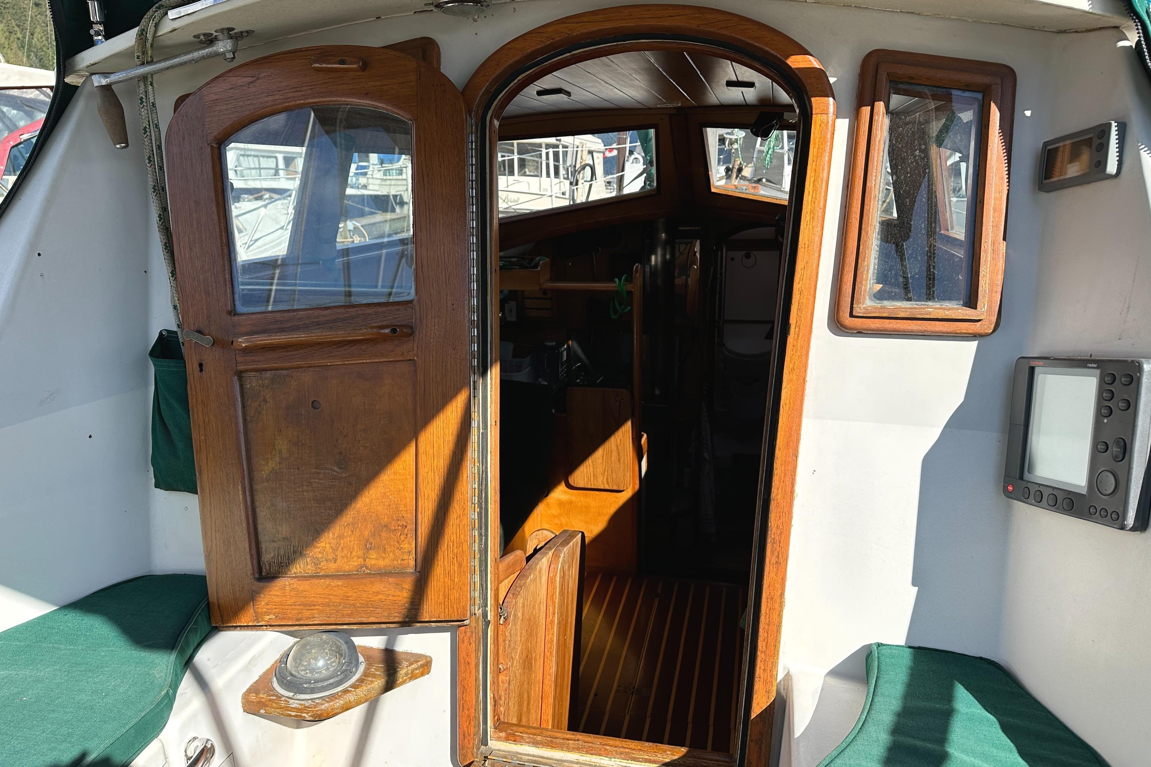 1979 Truant 33 Offshore Pilothouse Sailboat