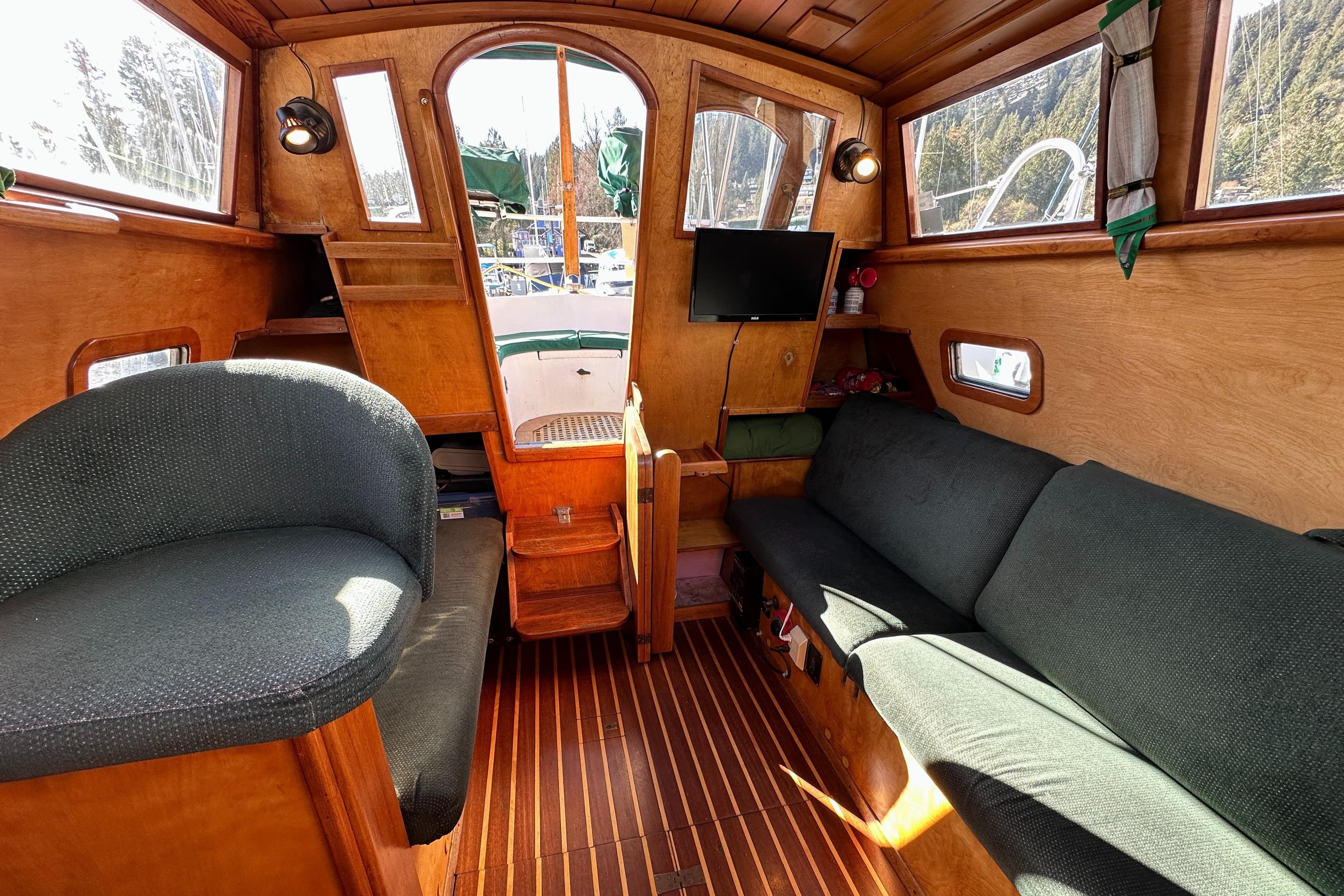 1979 Truant 33 Offshore Pilothouse Sailboat