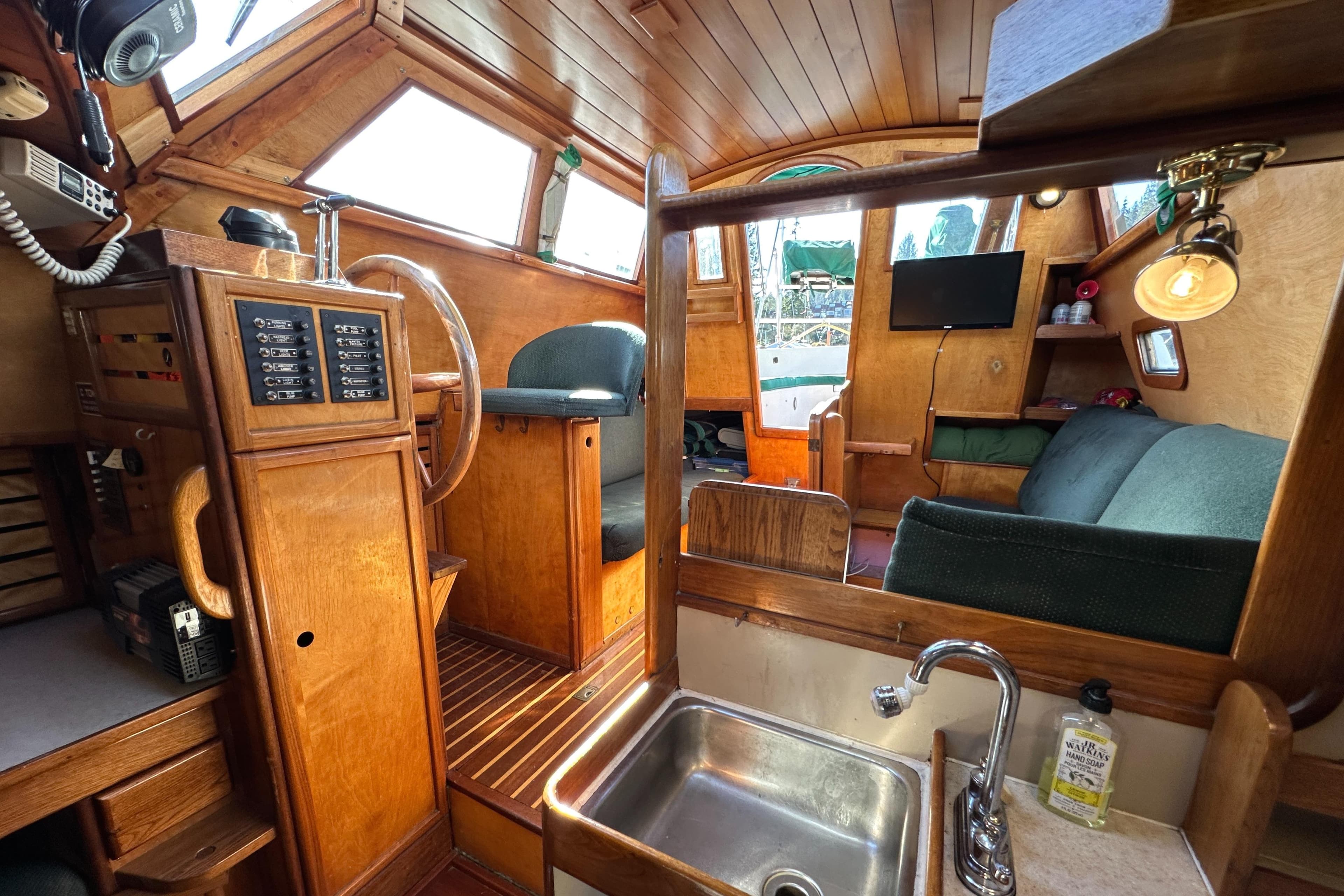 1979 Truant 33 Offshore Pilothouse Sailboat