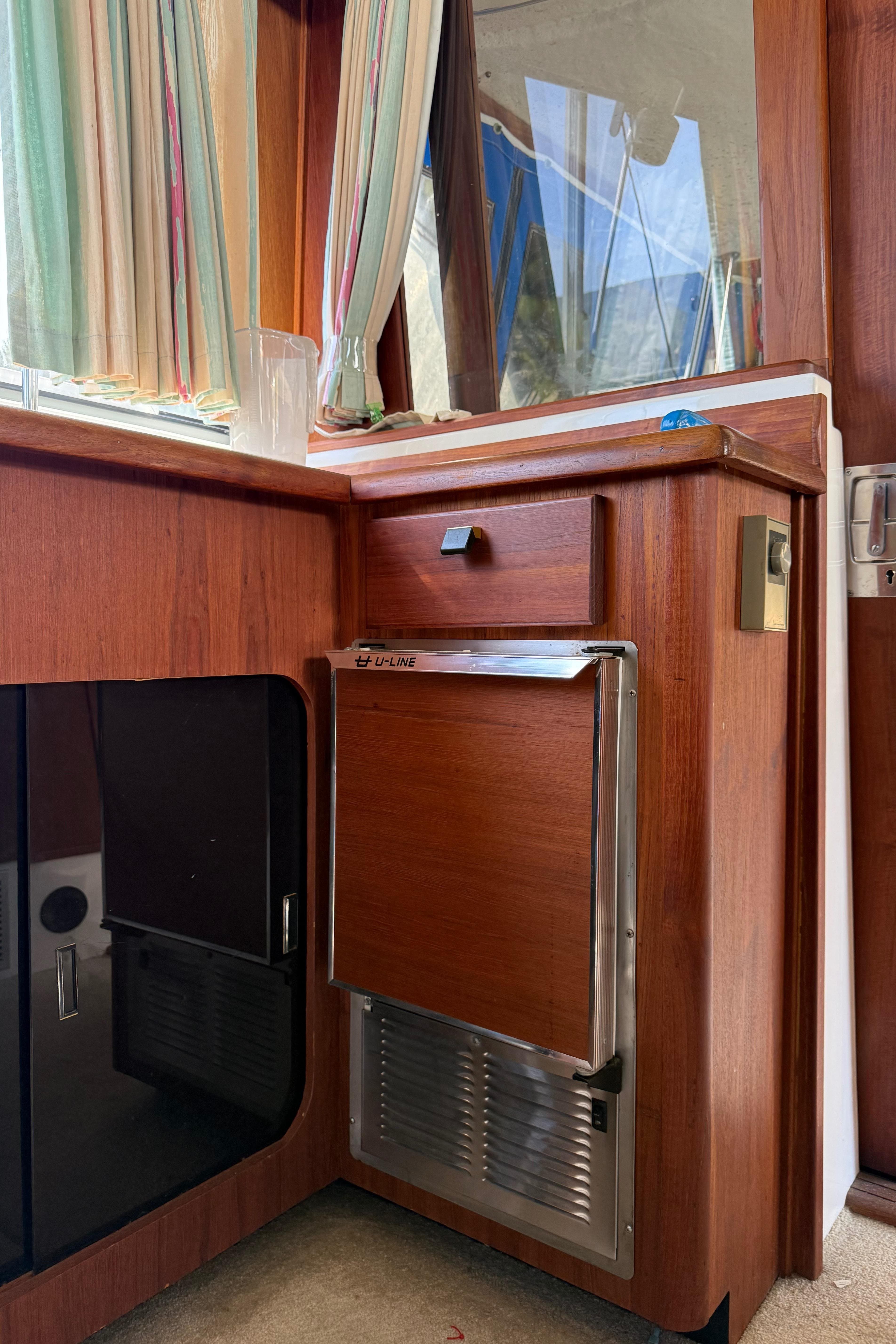 1989 Bayliner 3888 Motoryacht