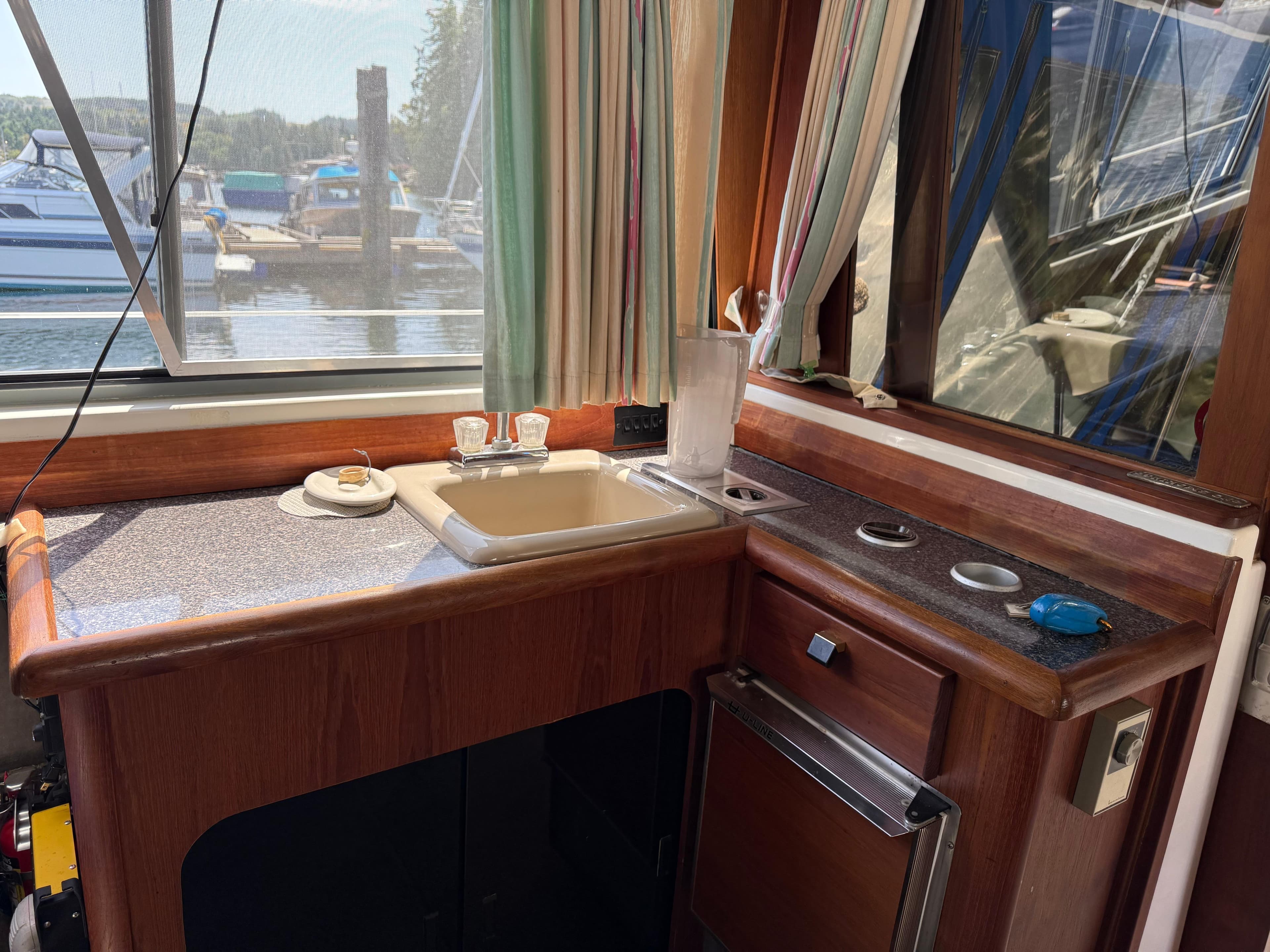 1989 Bayliner 3888 Motoryacht