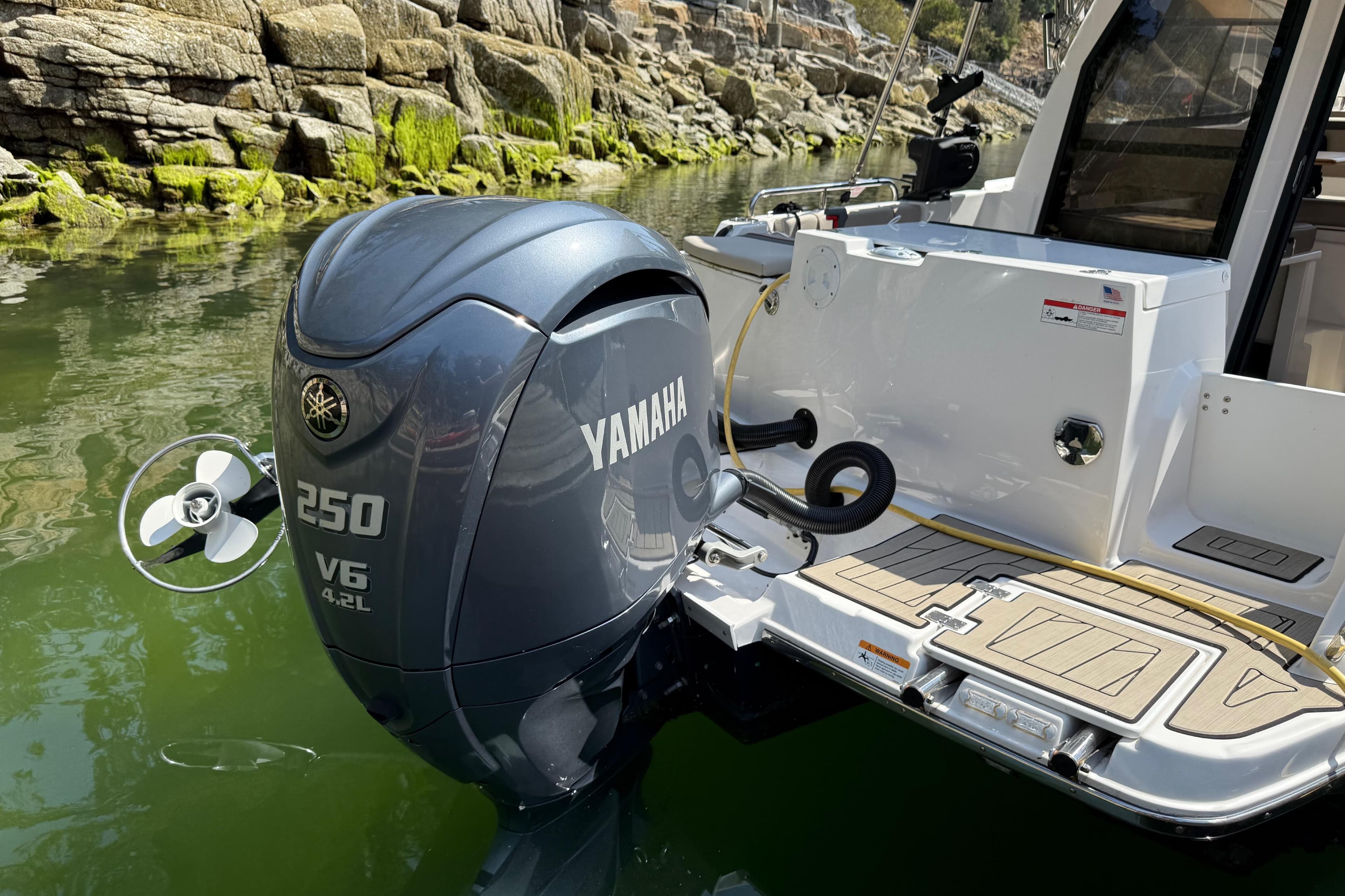 2022 Cutwater C-248 Coupe