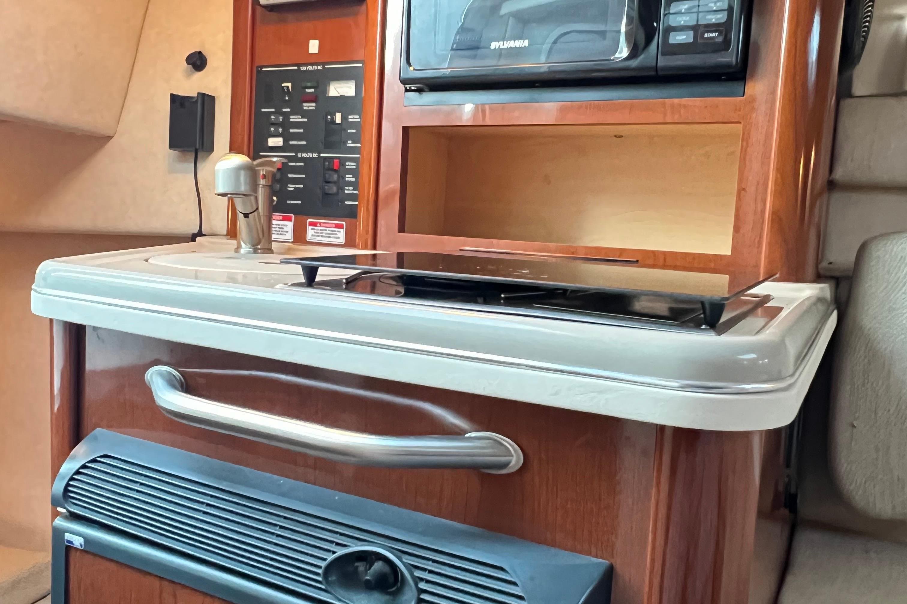 2008 Sea Ray 240 Sundancer