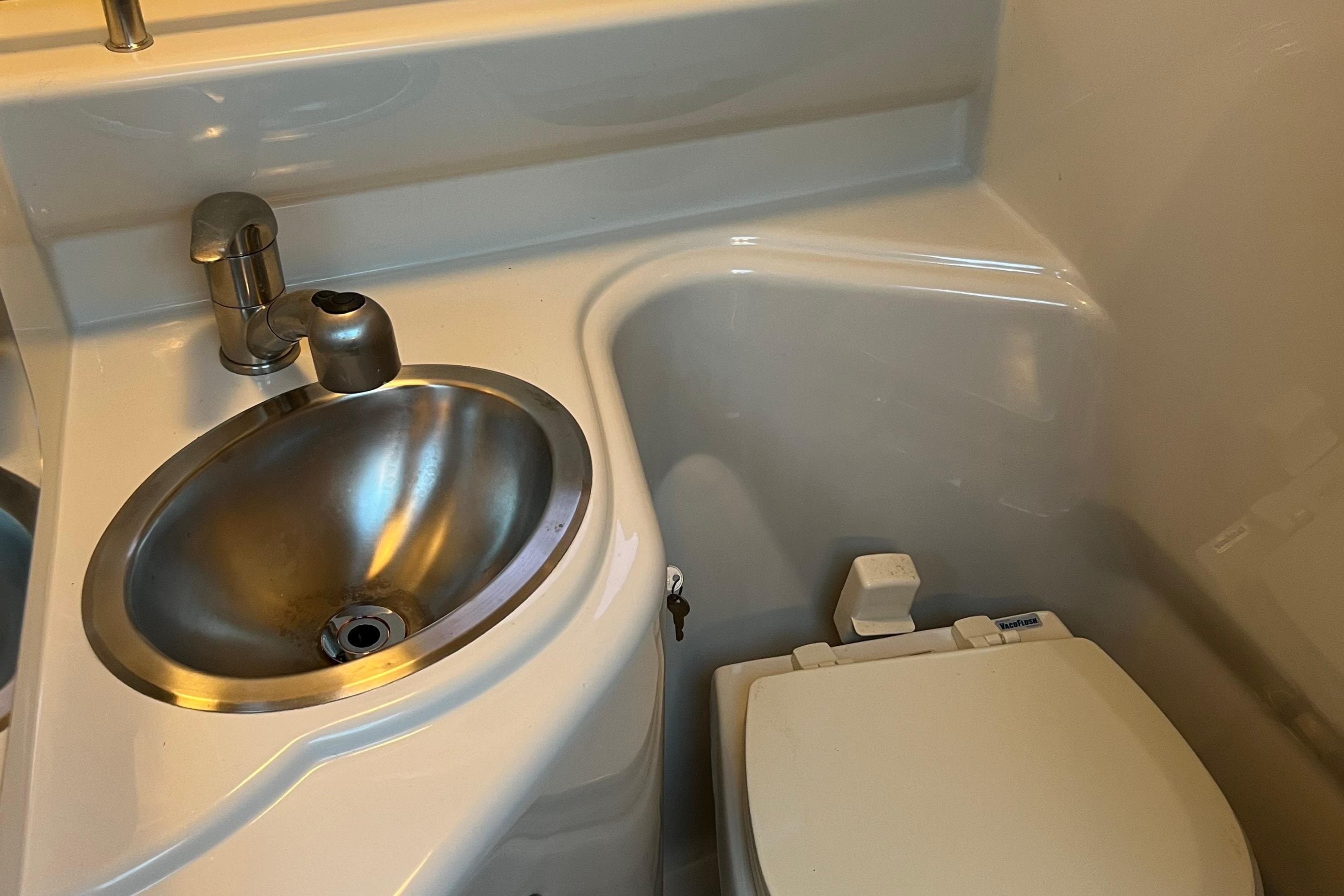 2008 Sea Ray 240 Sundancer