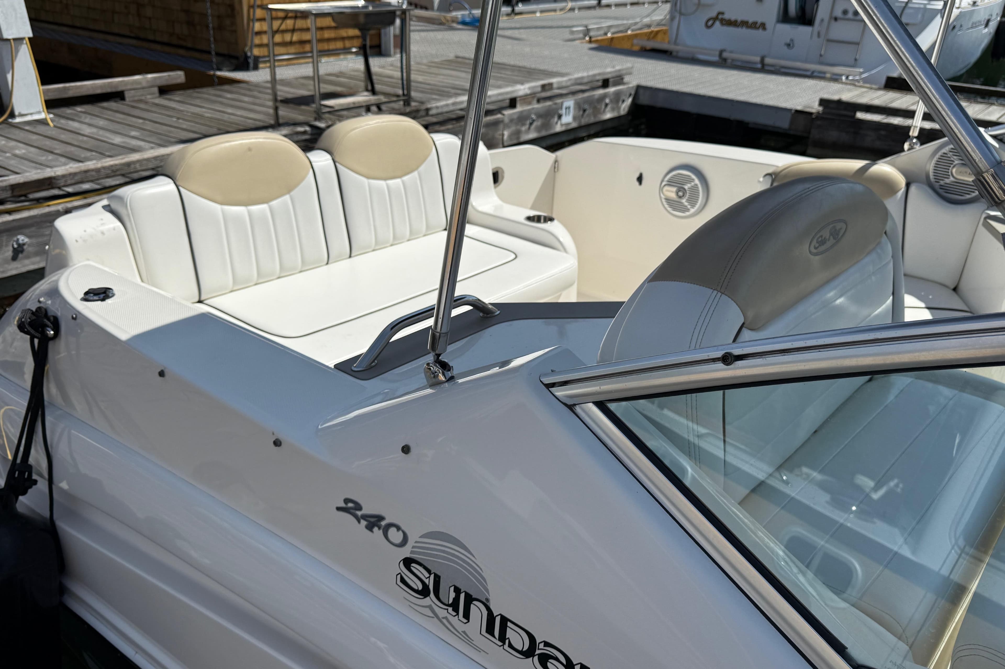2008 Sea Ray 240 Sundancer