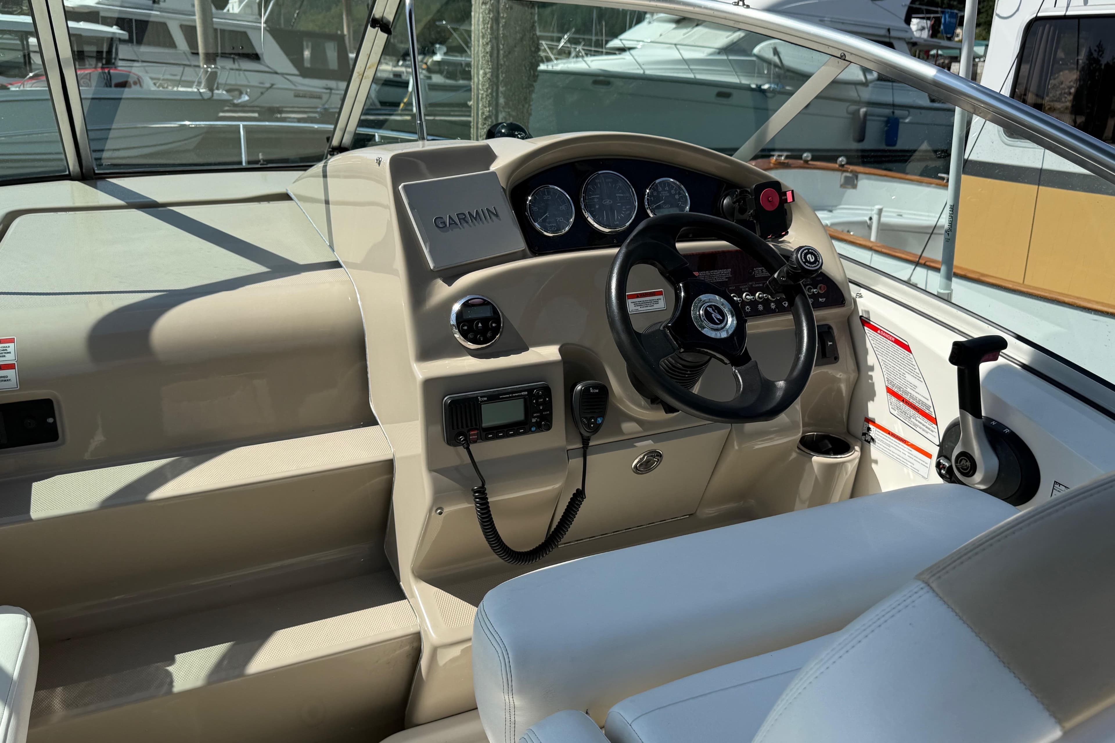 2008 Sea Ray 240 Sundancer