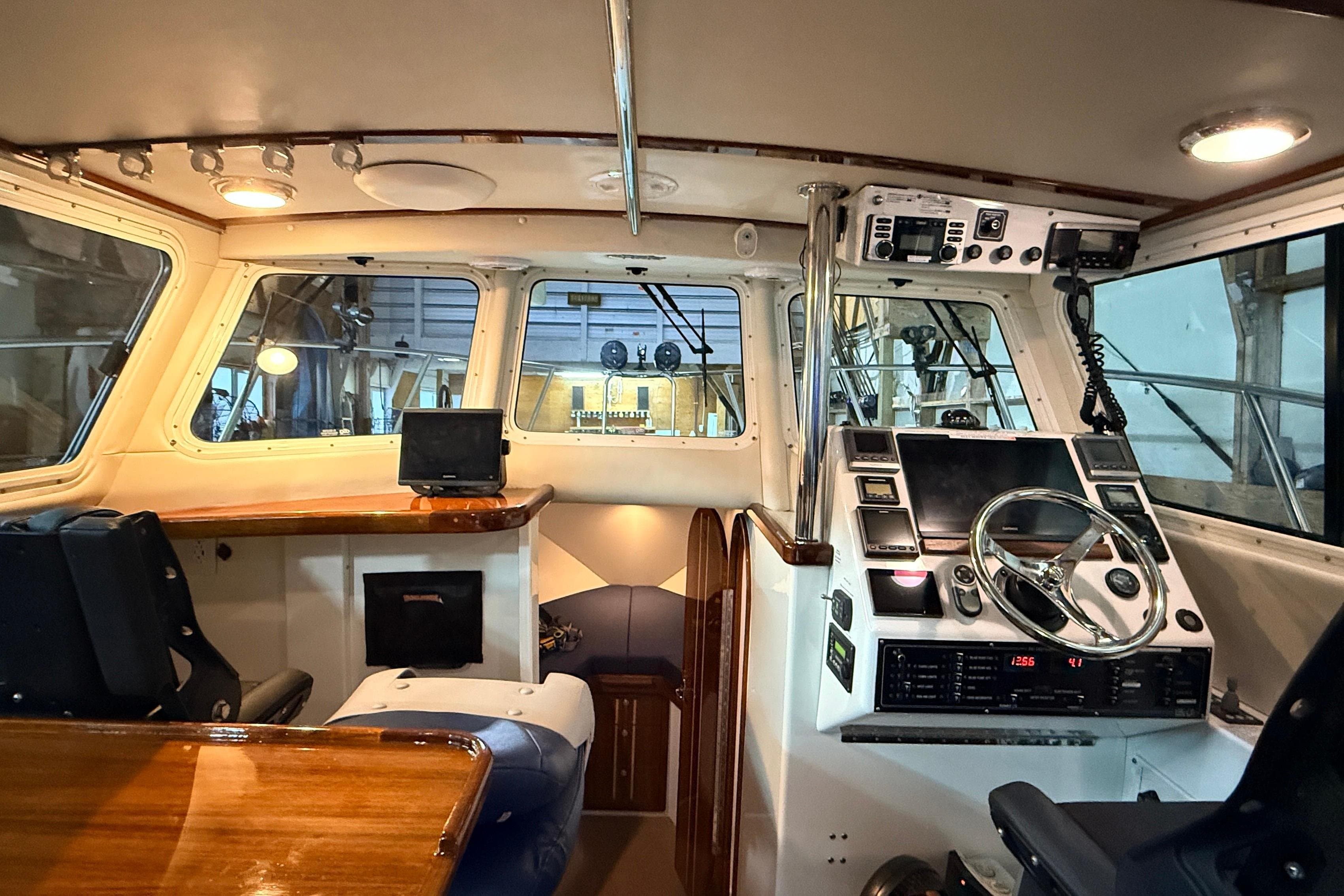 2013 Ocean Sport 33
