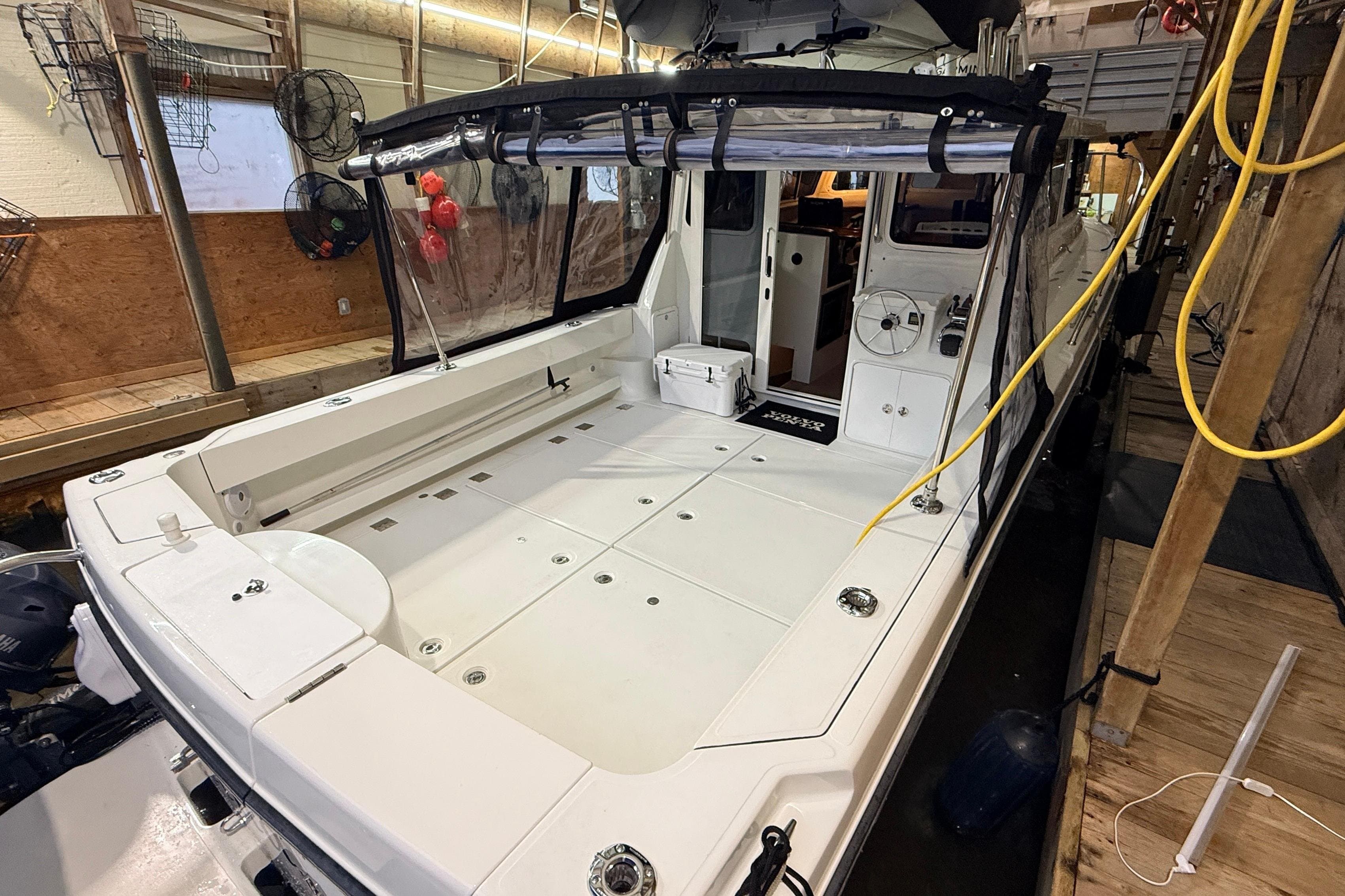 2013 Ocean Sport 33