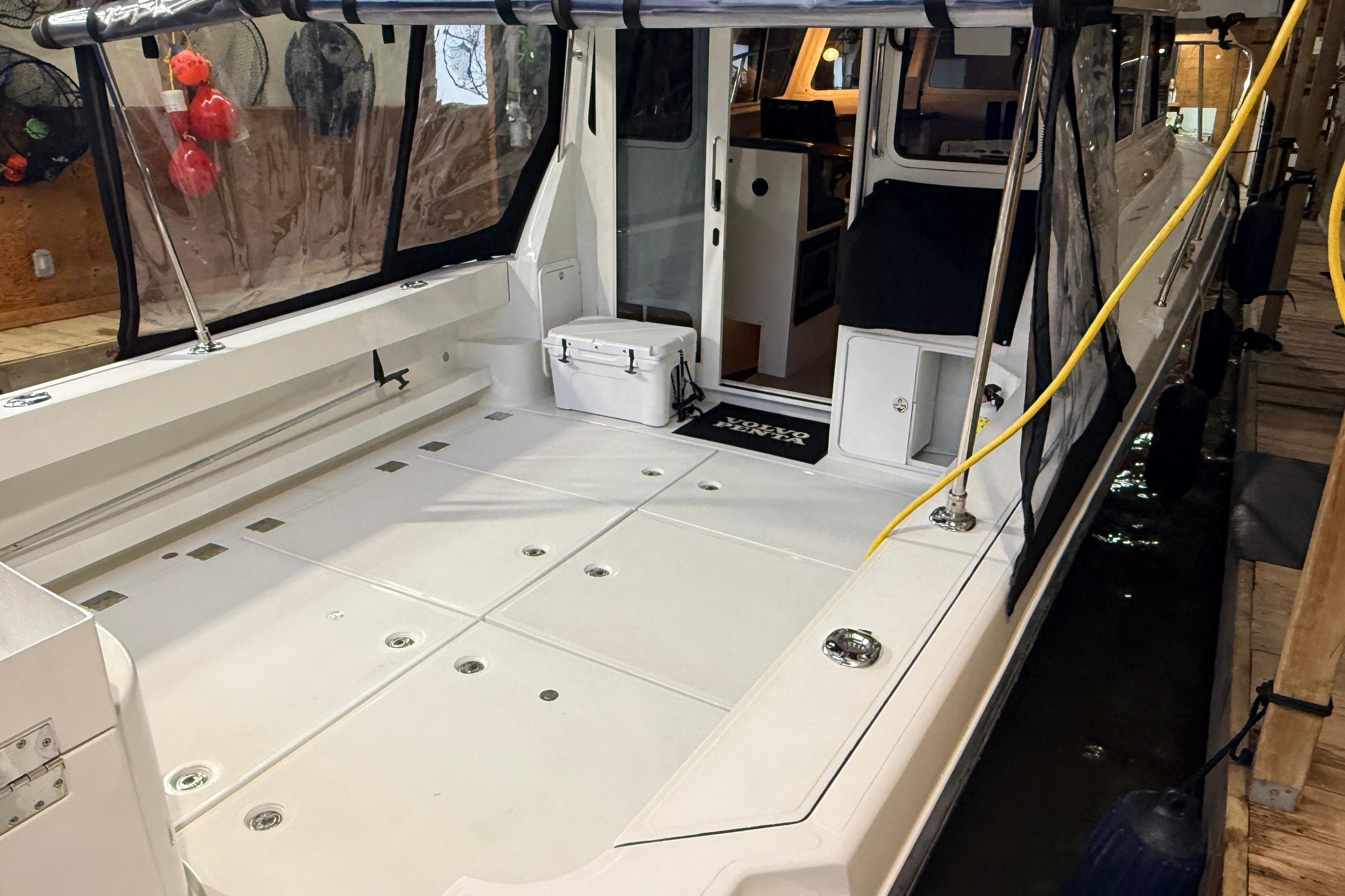 2013 Ocean Sport 33