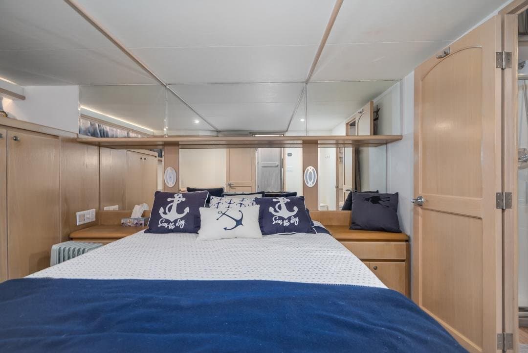 1993 West Bay 52