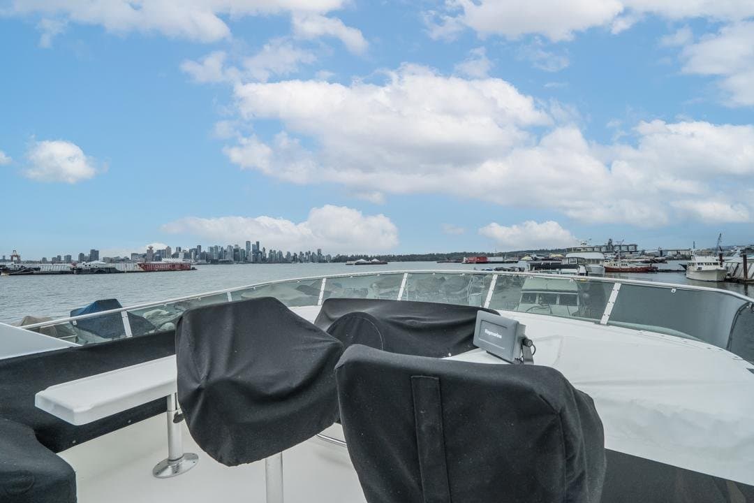 1993 West Bay 52
