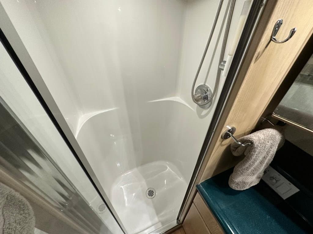 1993 West Bay 52