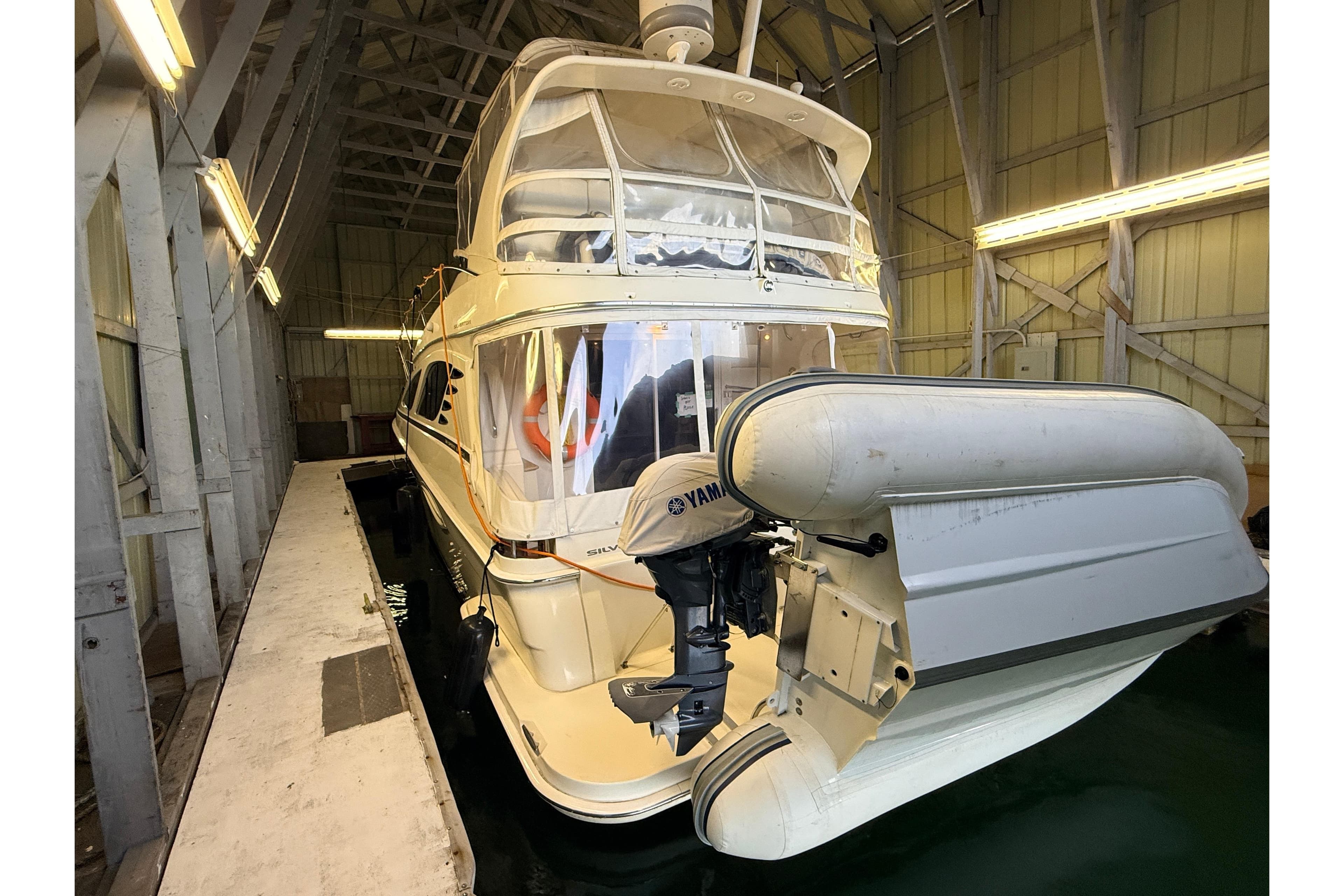 2006 Silverton 38 Sport Bridge
