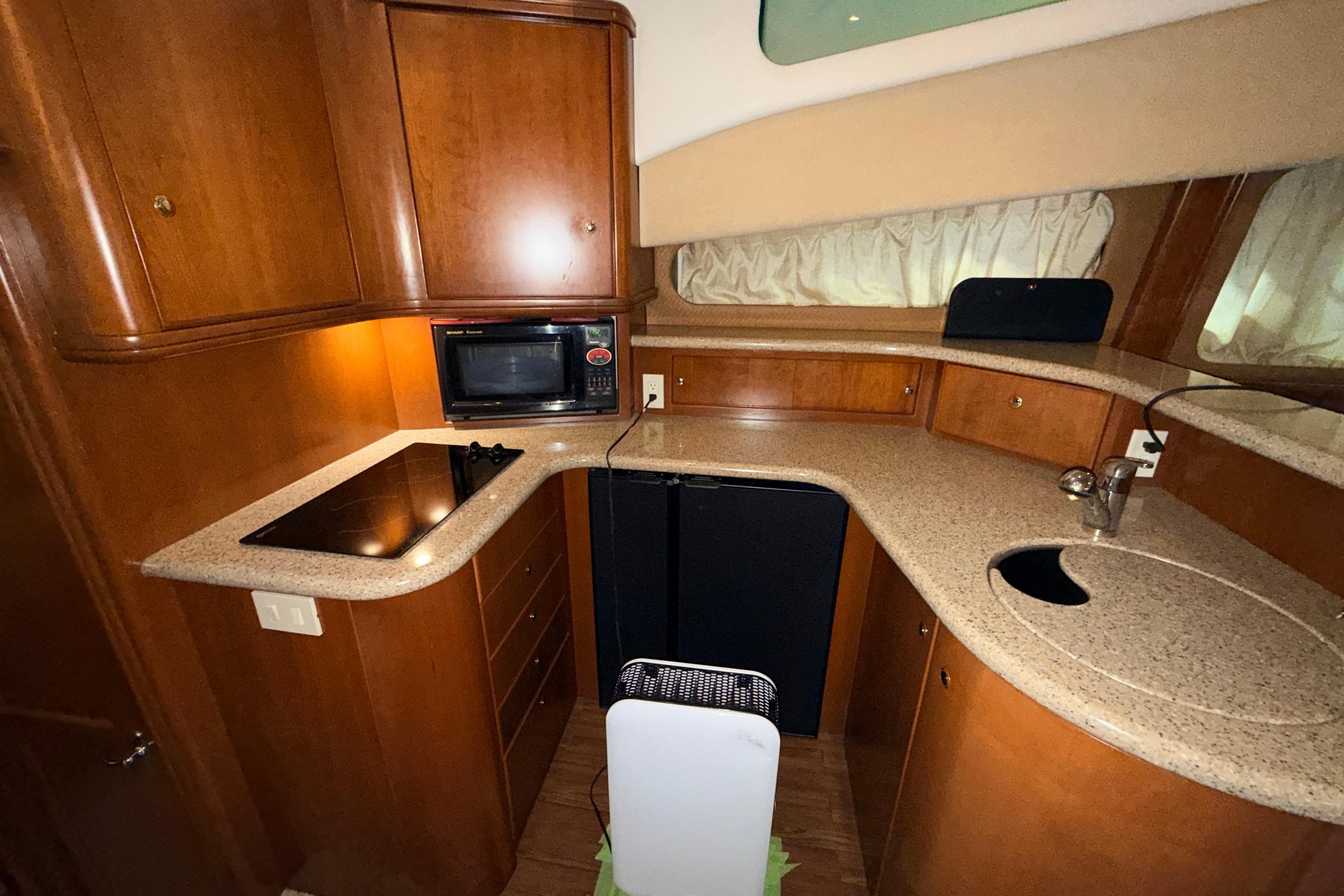 2006 Silverton 38 Sport Bridge