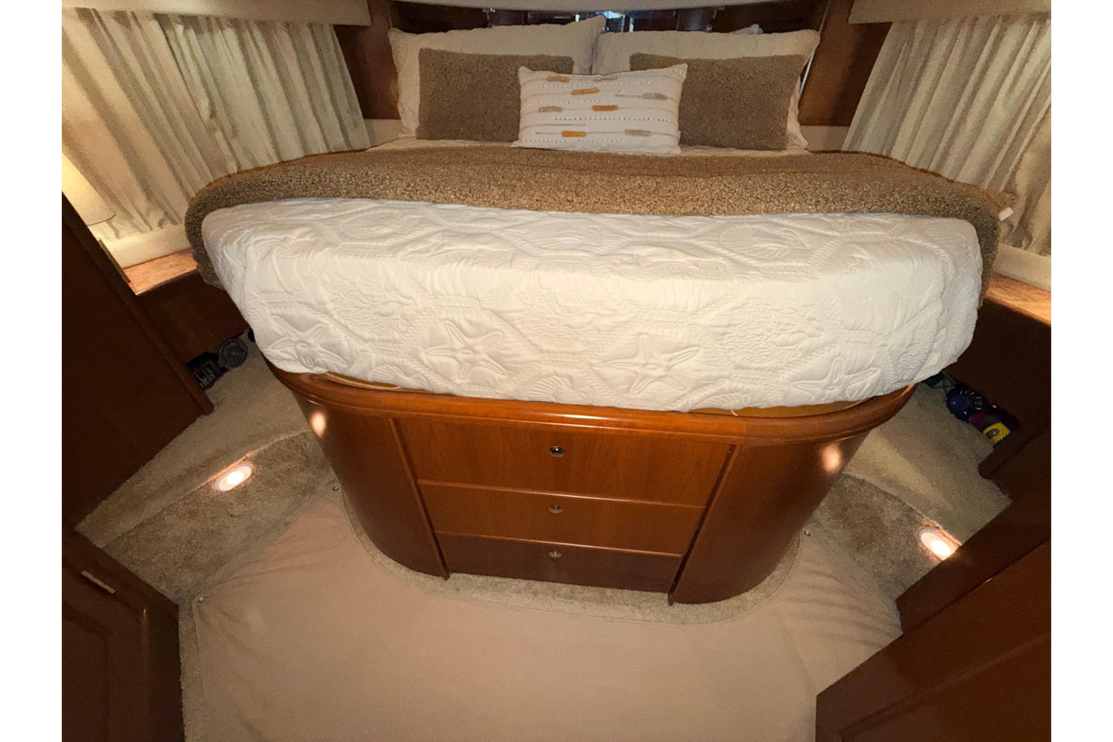 2006 Silverton 38 Sport Bridge