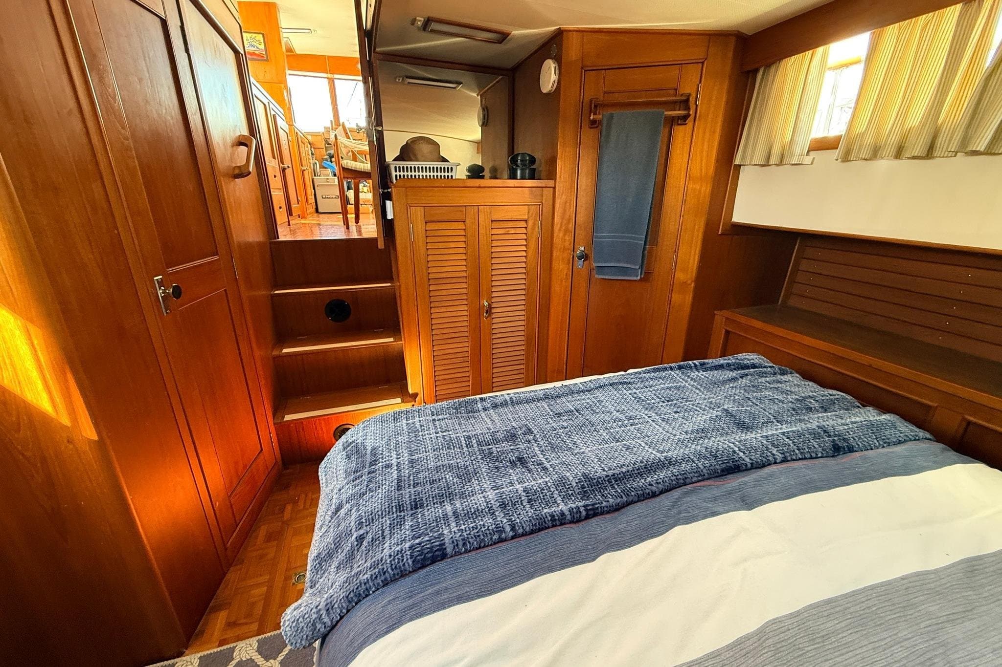 1983 Grand Banks 42 Classic