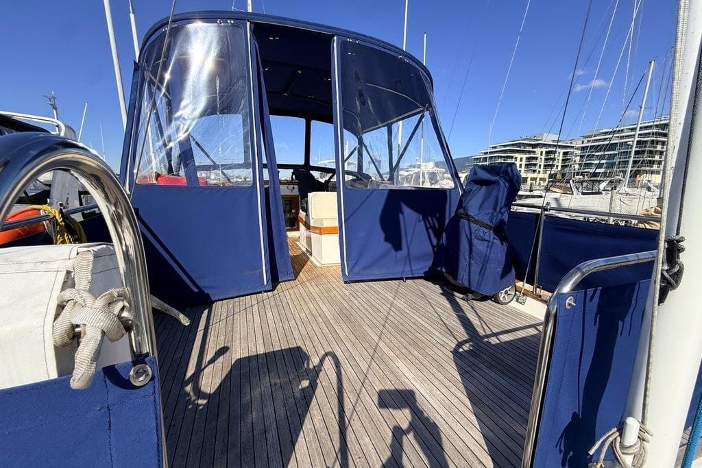 1983 Grand Banks 42 Classic