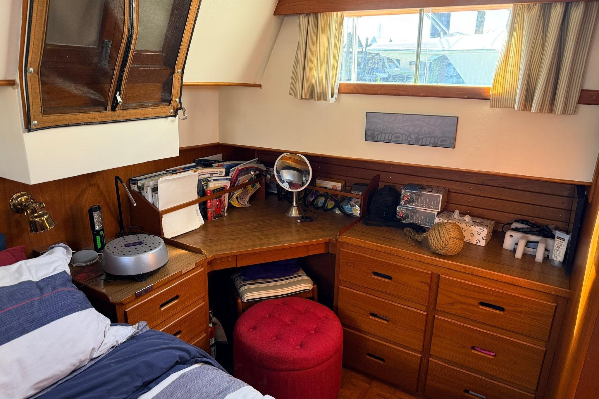 1983 Grand Banks 42 Classic