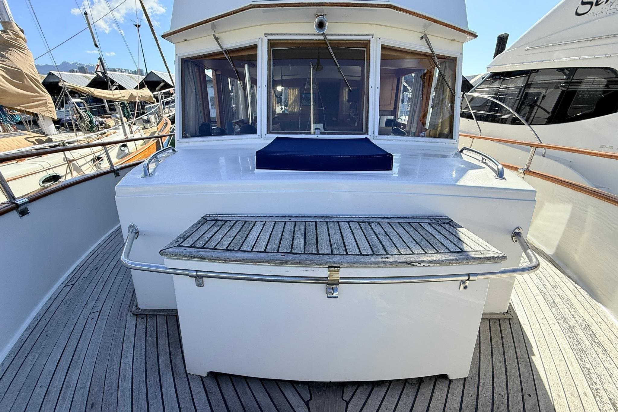 1983 Grand Banks 42 Classic