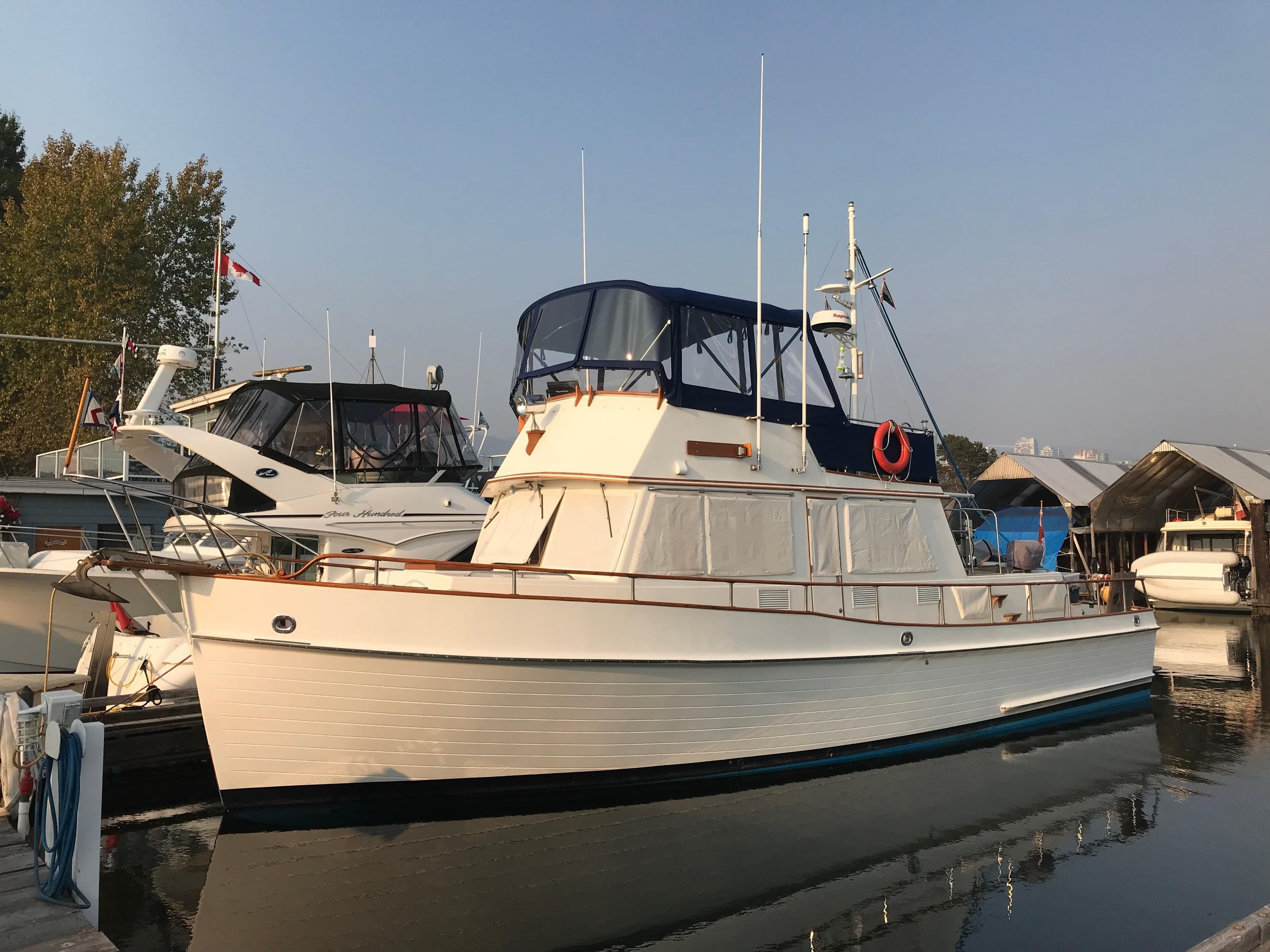 1983 Grand Banks 42 Classic