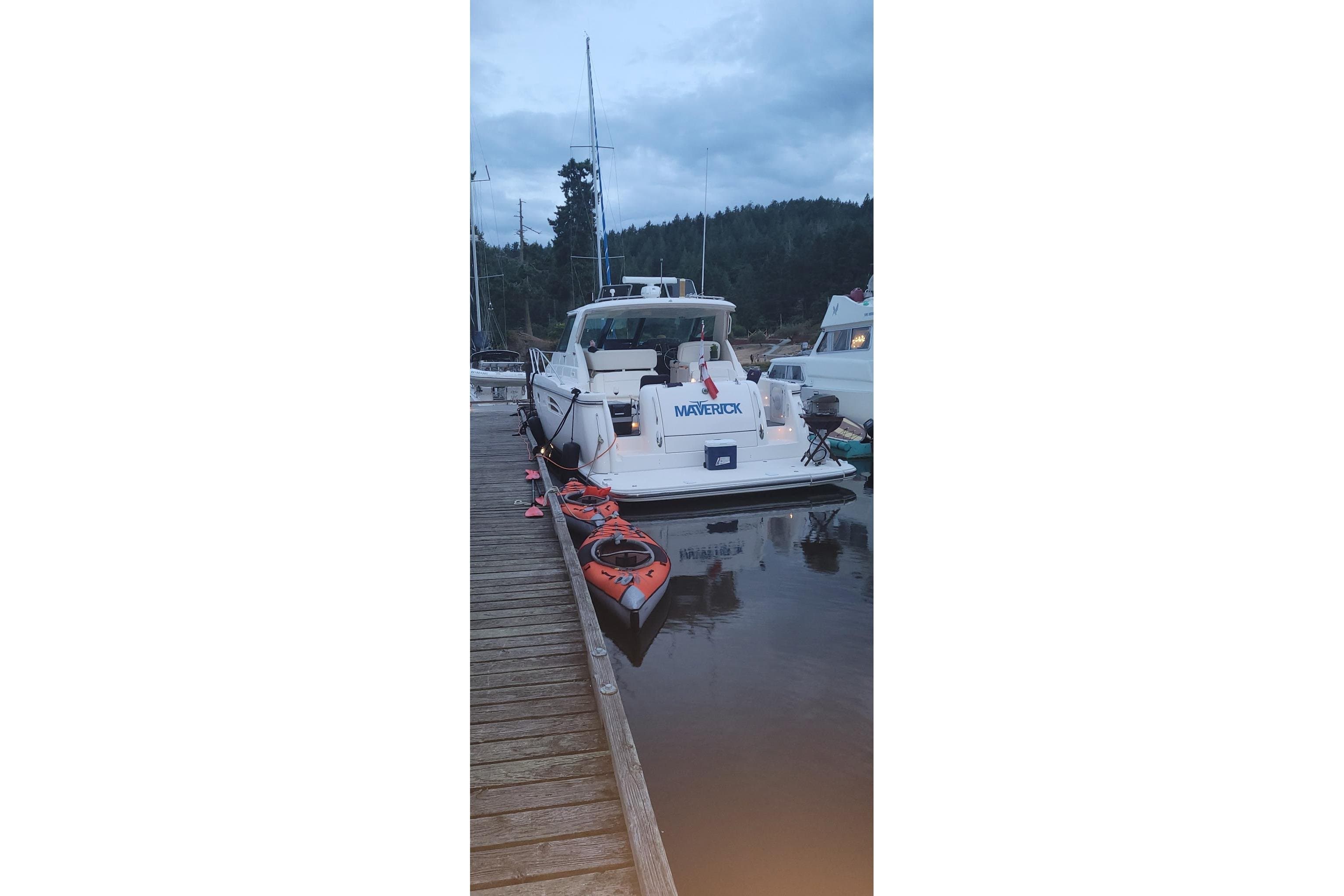 2004 Tiara Yachts 3600 Sovran
