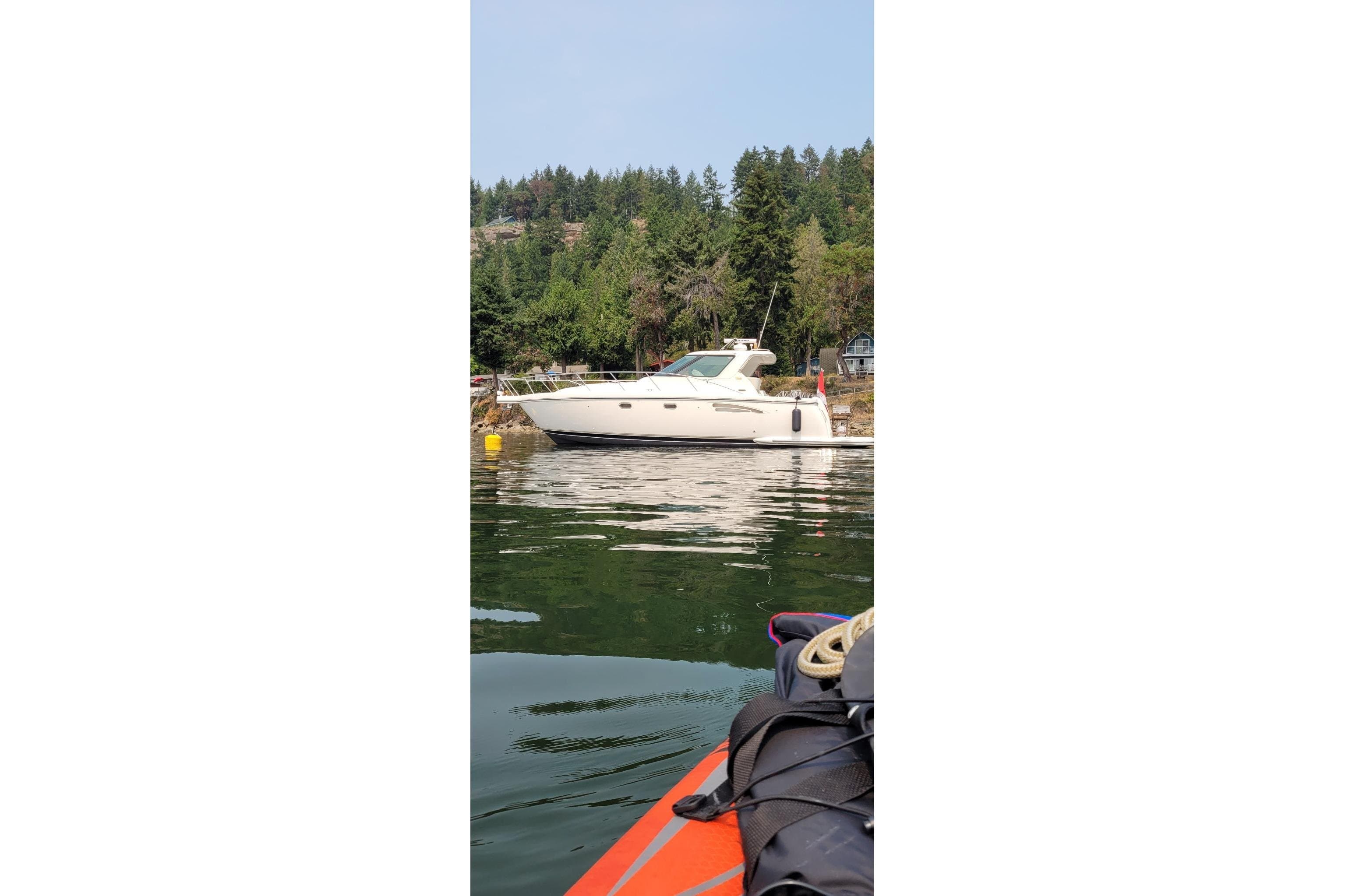 2004 Tiara Yachts 3600 Sovran