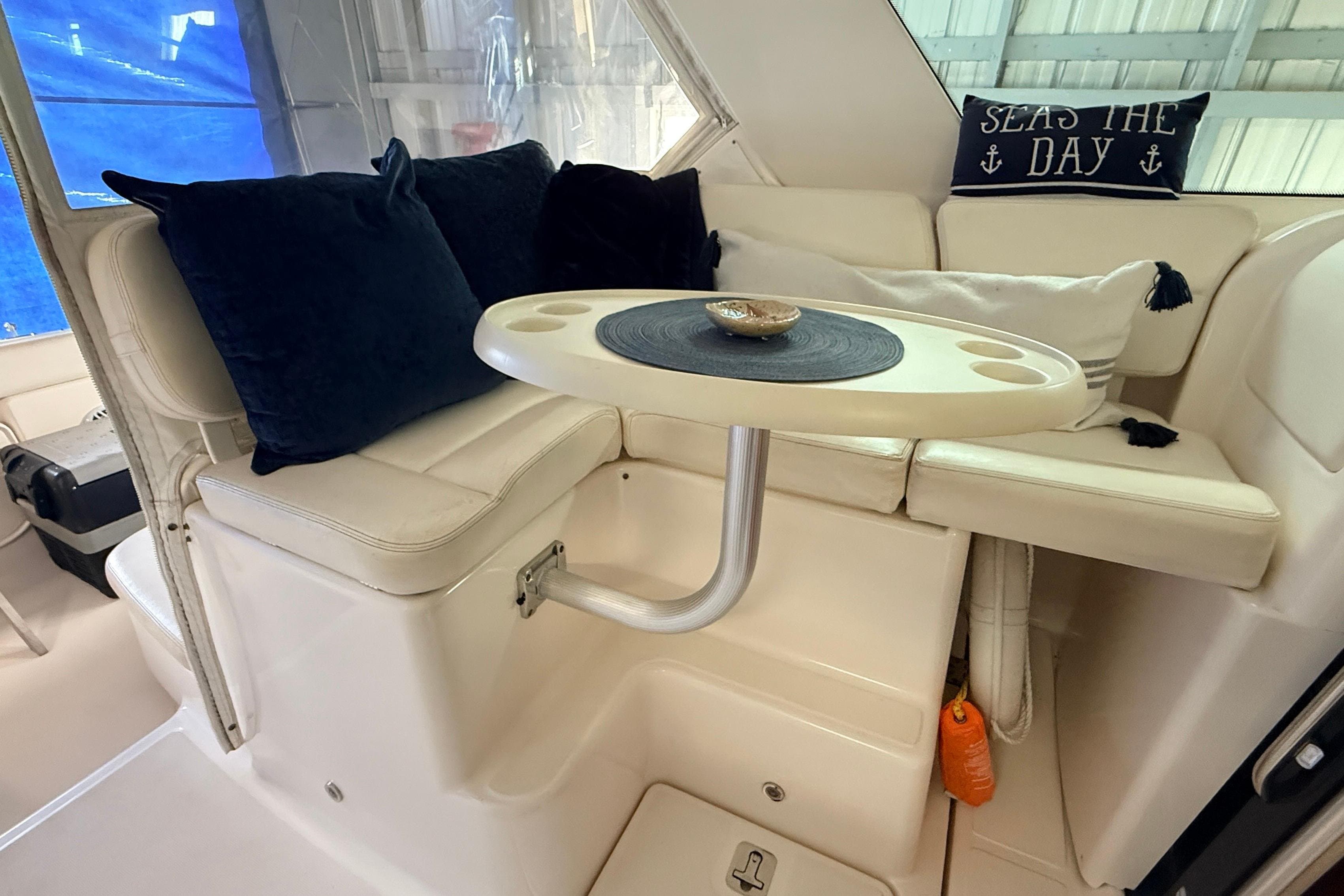 2004 Tiara Yachts 3600 Sovran