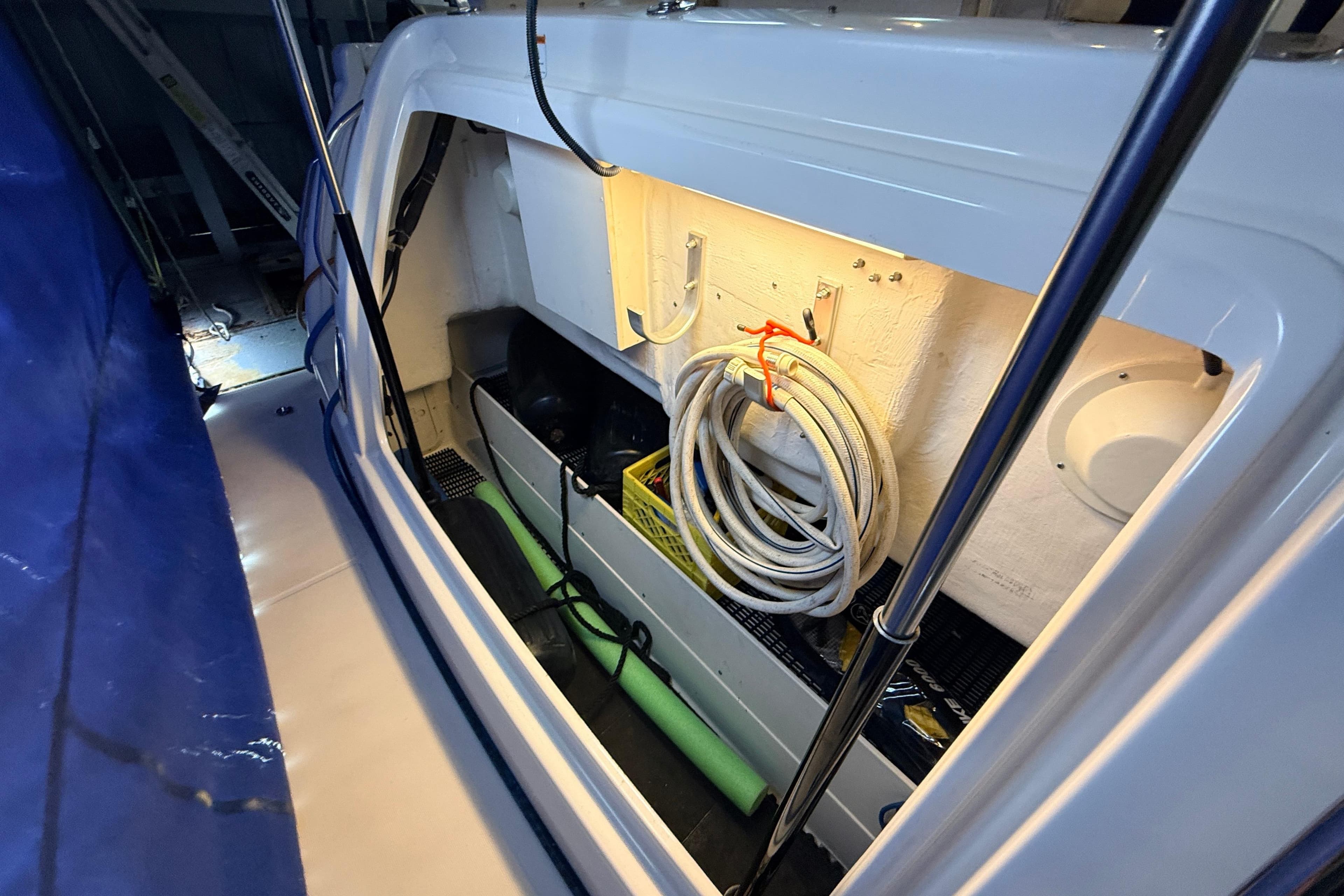 2004 Tiara Yachts 3600 Sovran