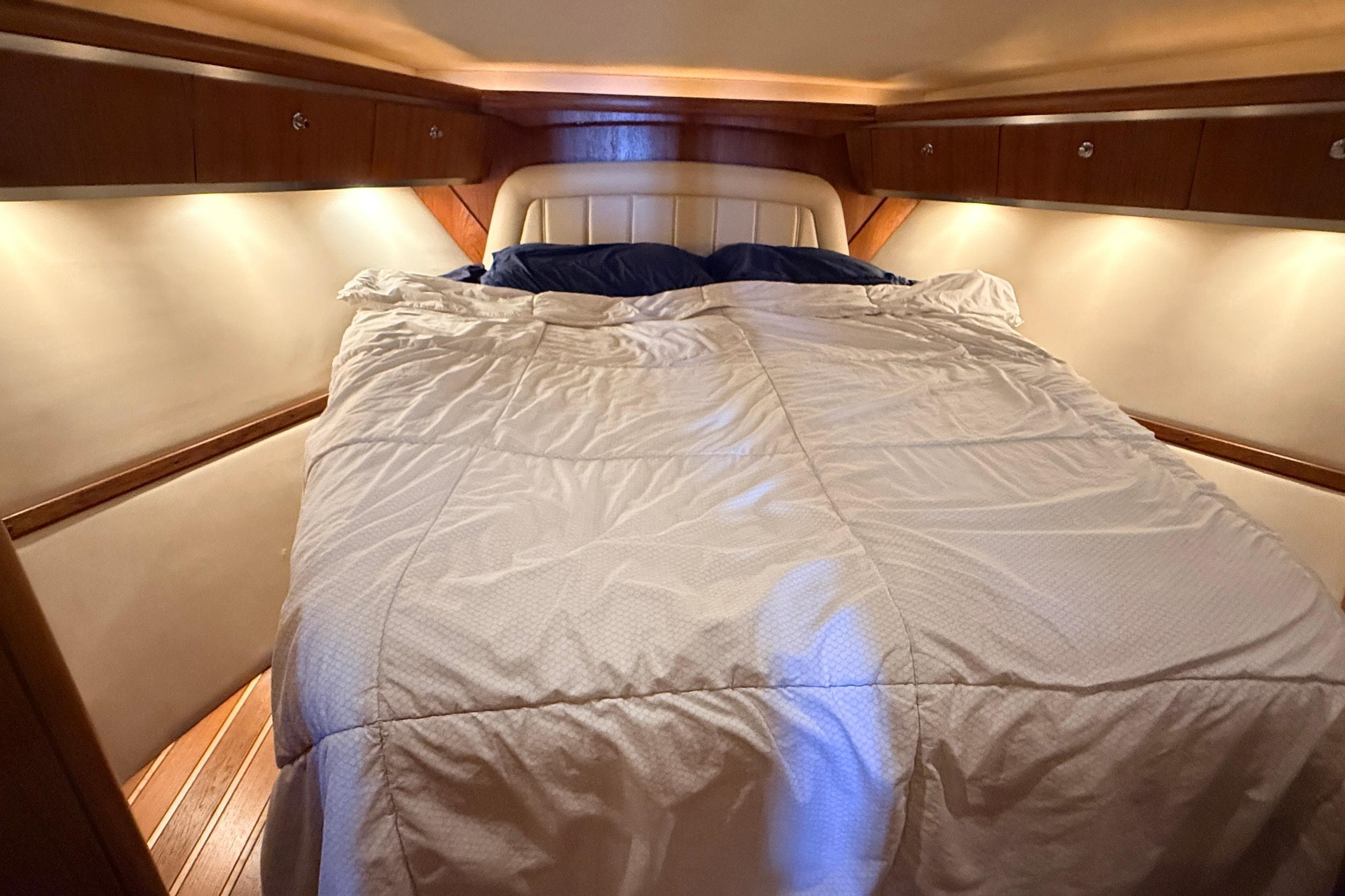2004 Tiara Yachts 3600 Sovran