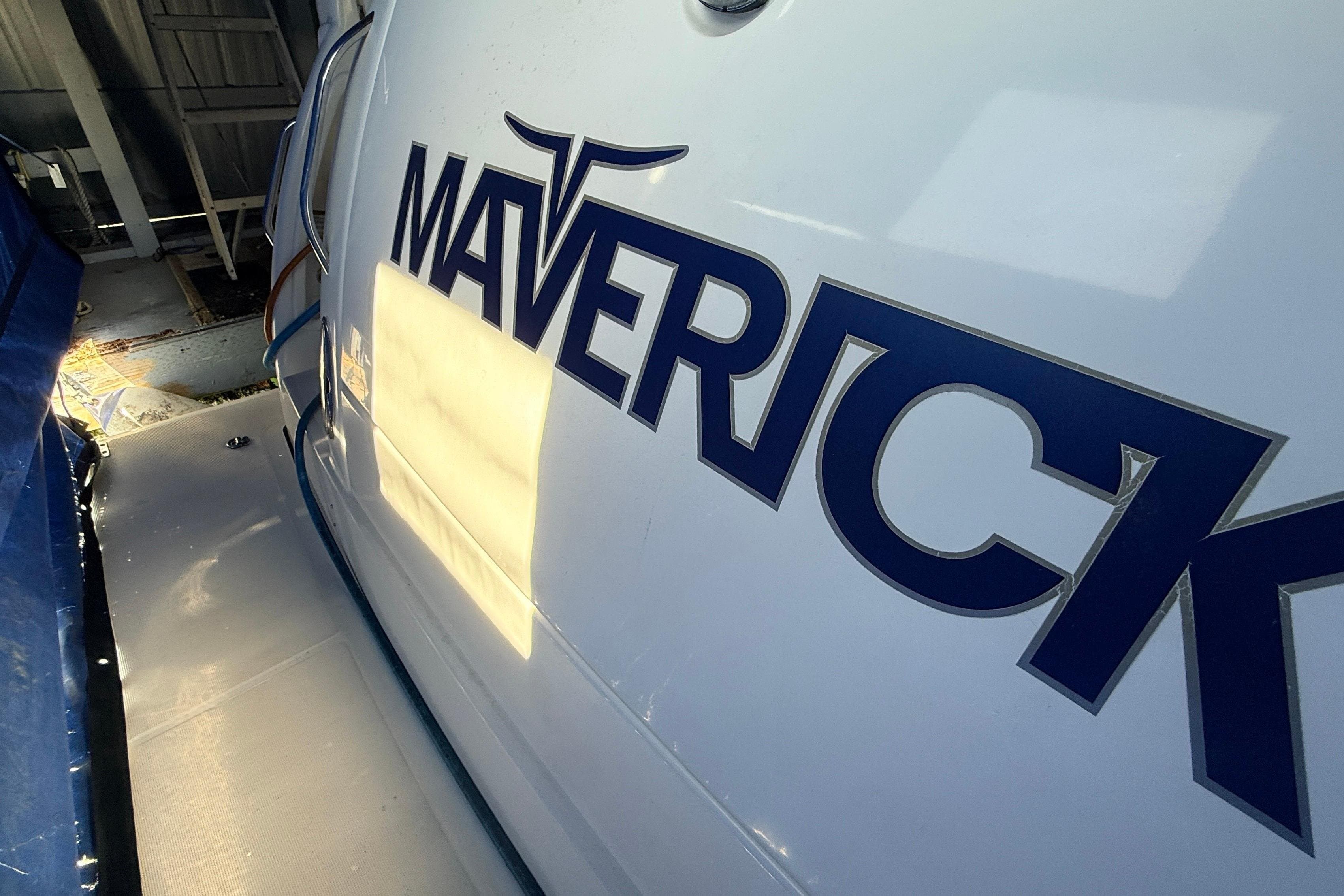 2004 Tiara Yachts 3600 Sovran