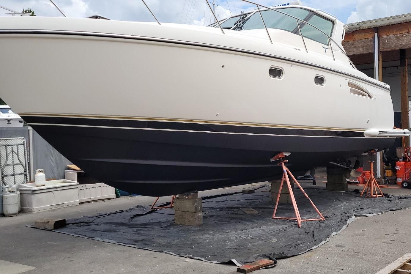 2004 Tiara Yachts 3600 Sovran