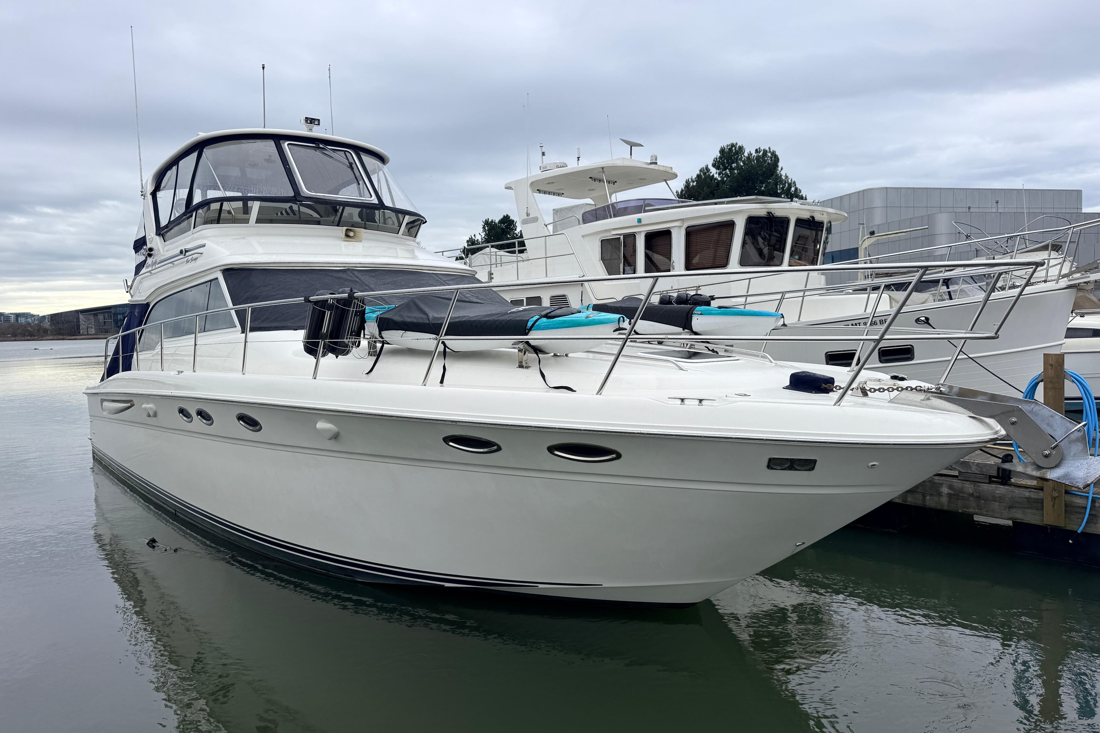 2000 Sea Ray 480 Sedan Bridge