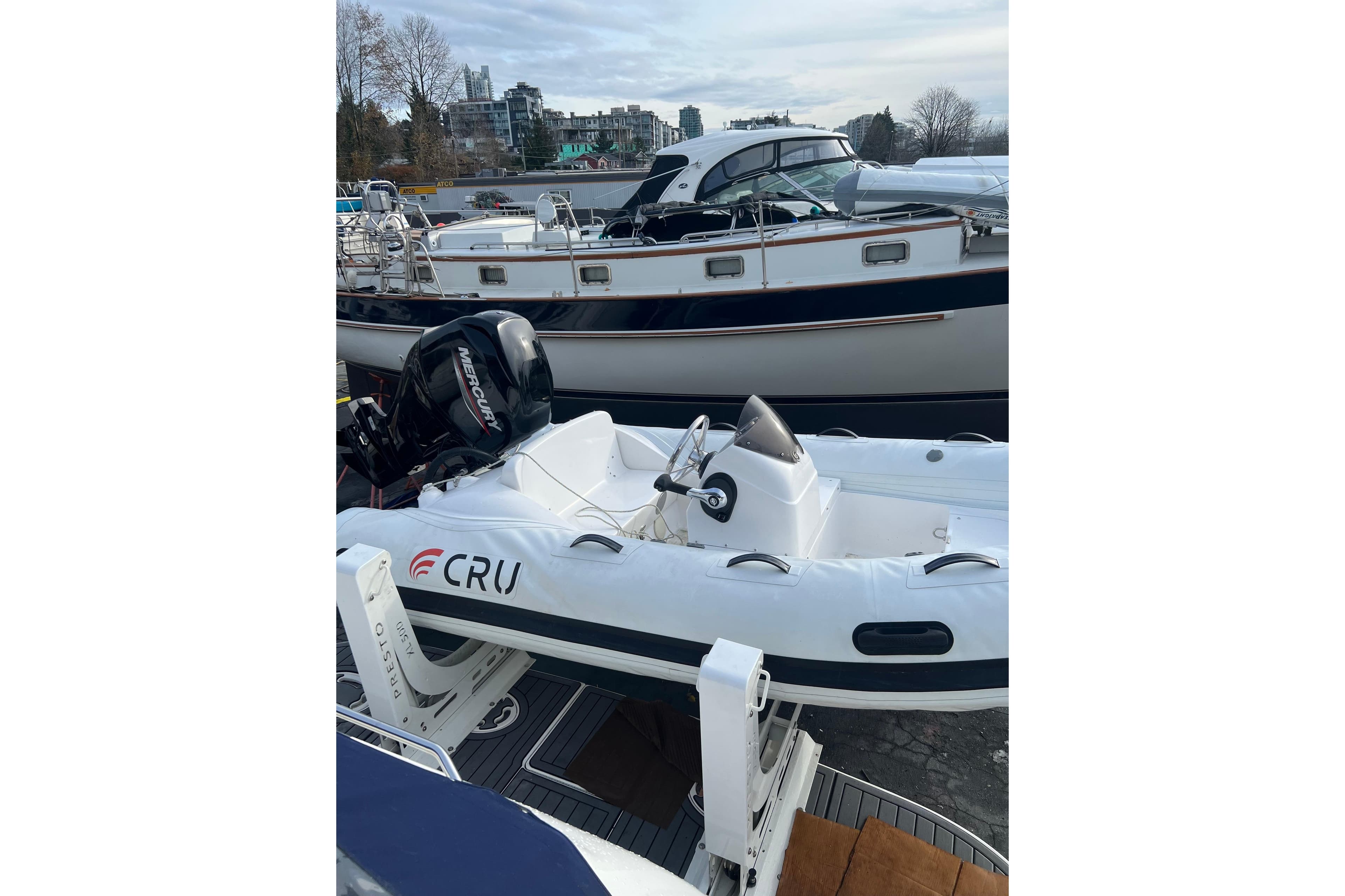 2000 Sea Ray 480 Sedan Bridge