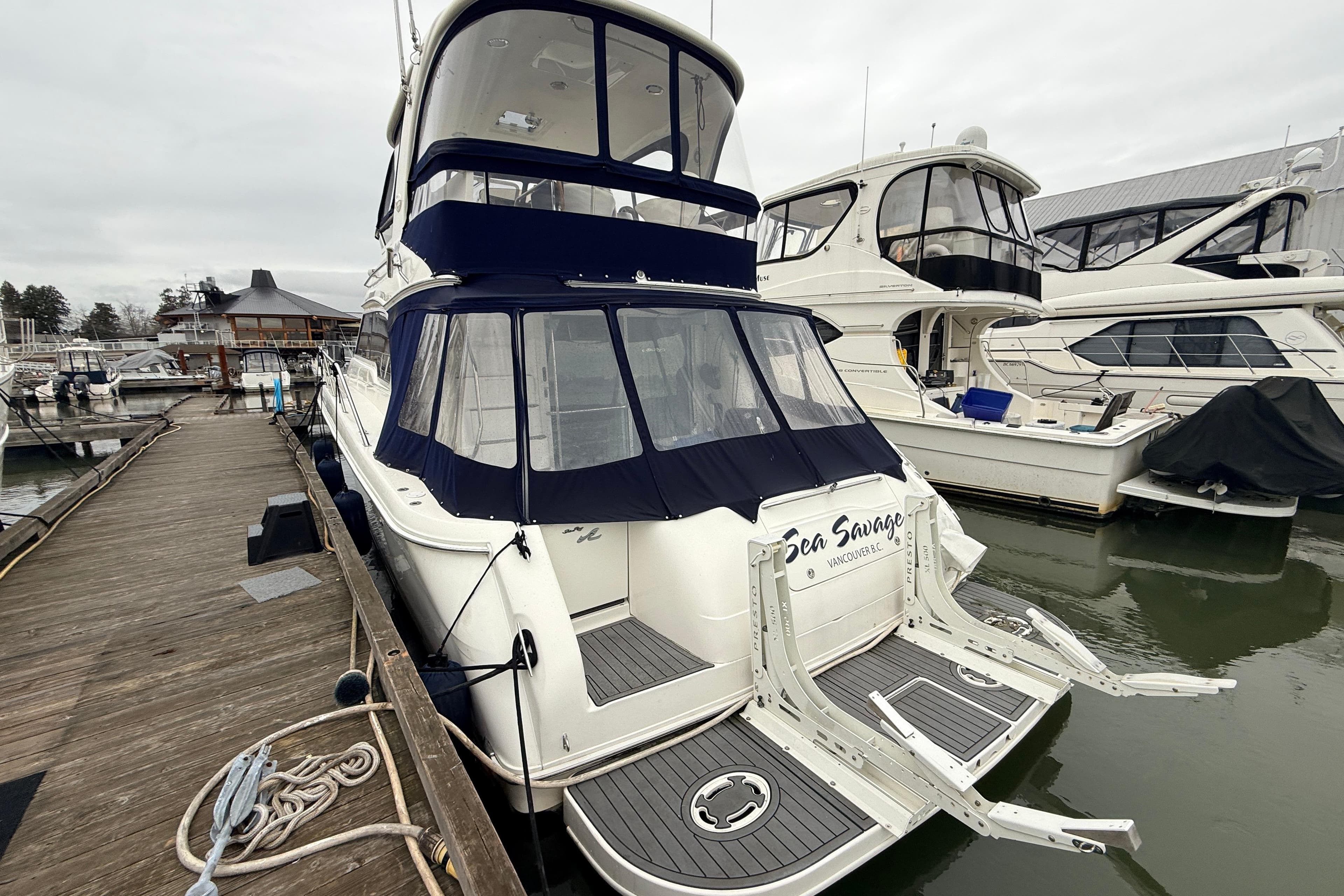 2000 Sea Ray 480 Sedan Bridge