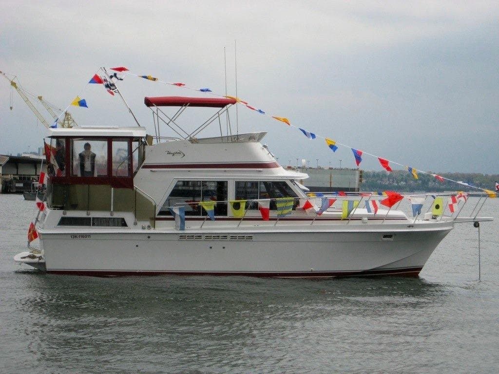 1982 Uniflite Double Cabin
