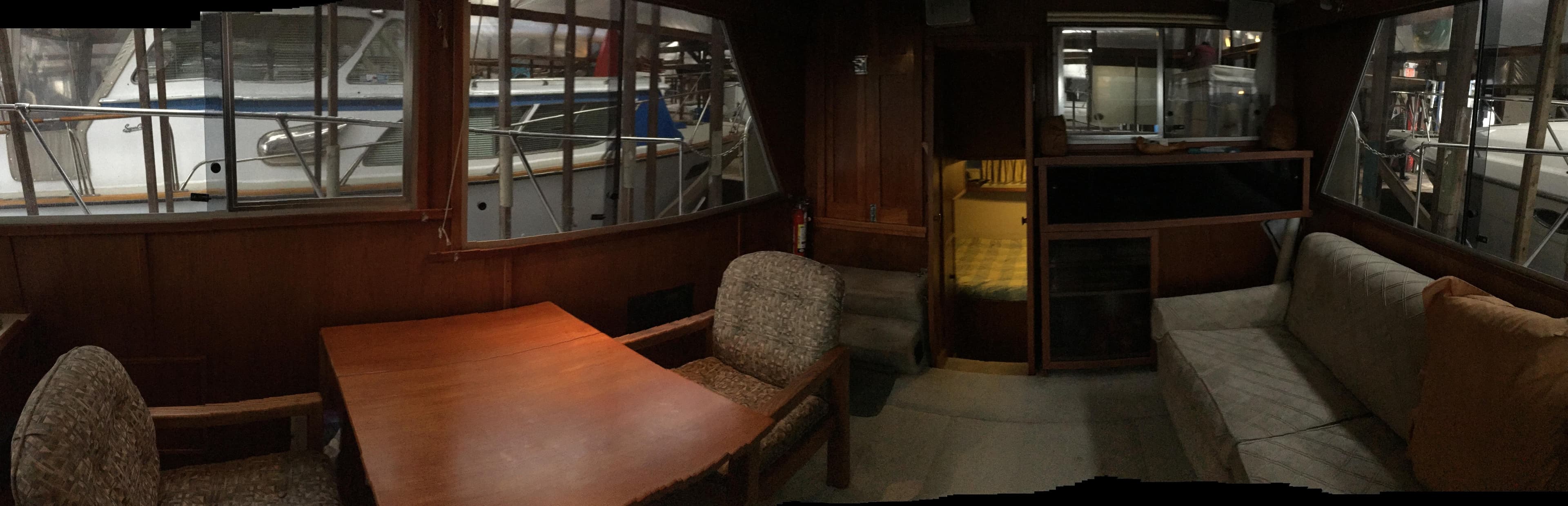 1982 Uniflite Double Cabin