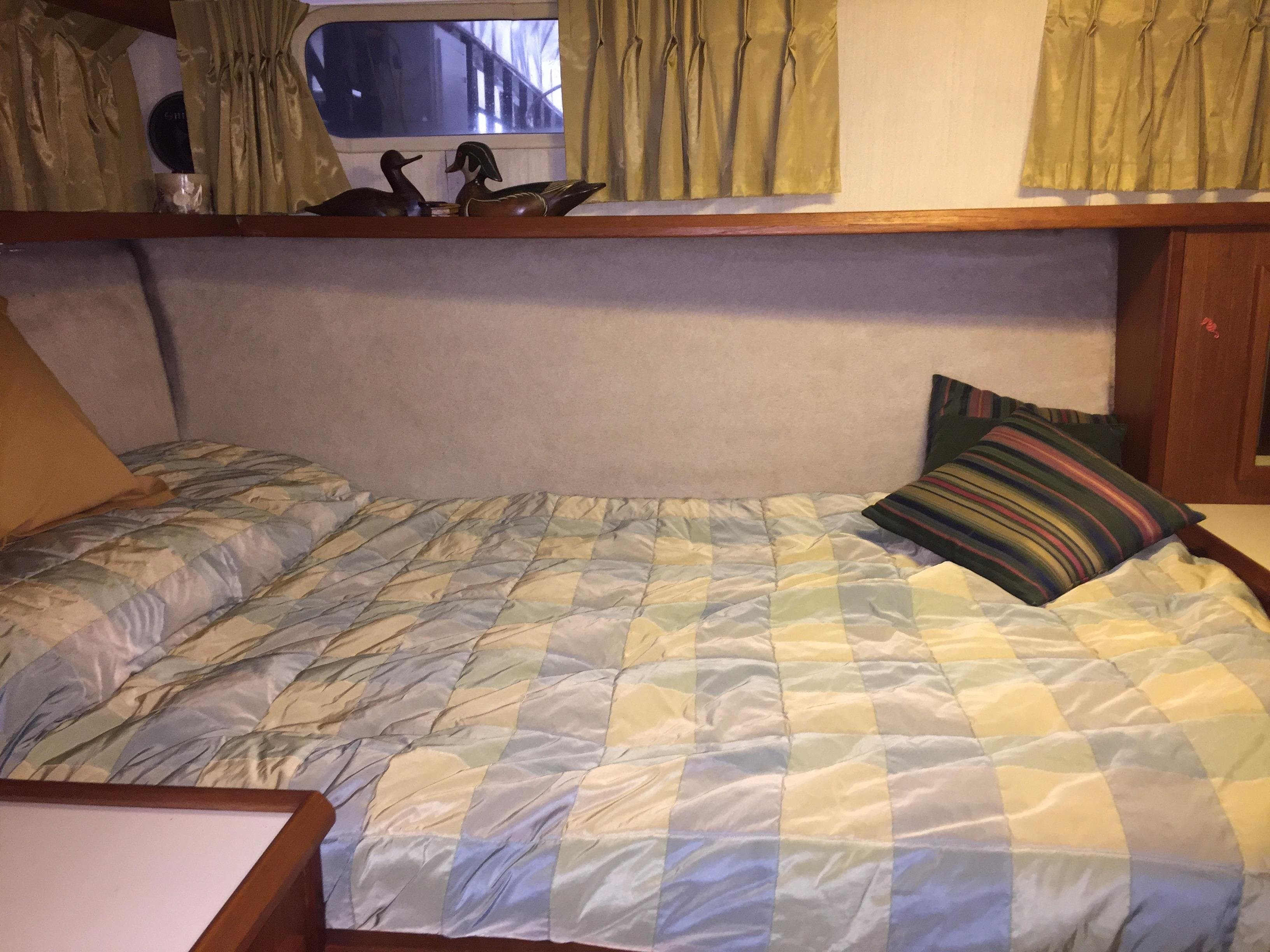 1982 Uniflite Double Cabin