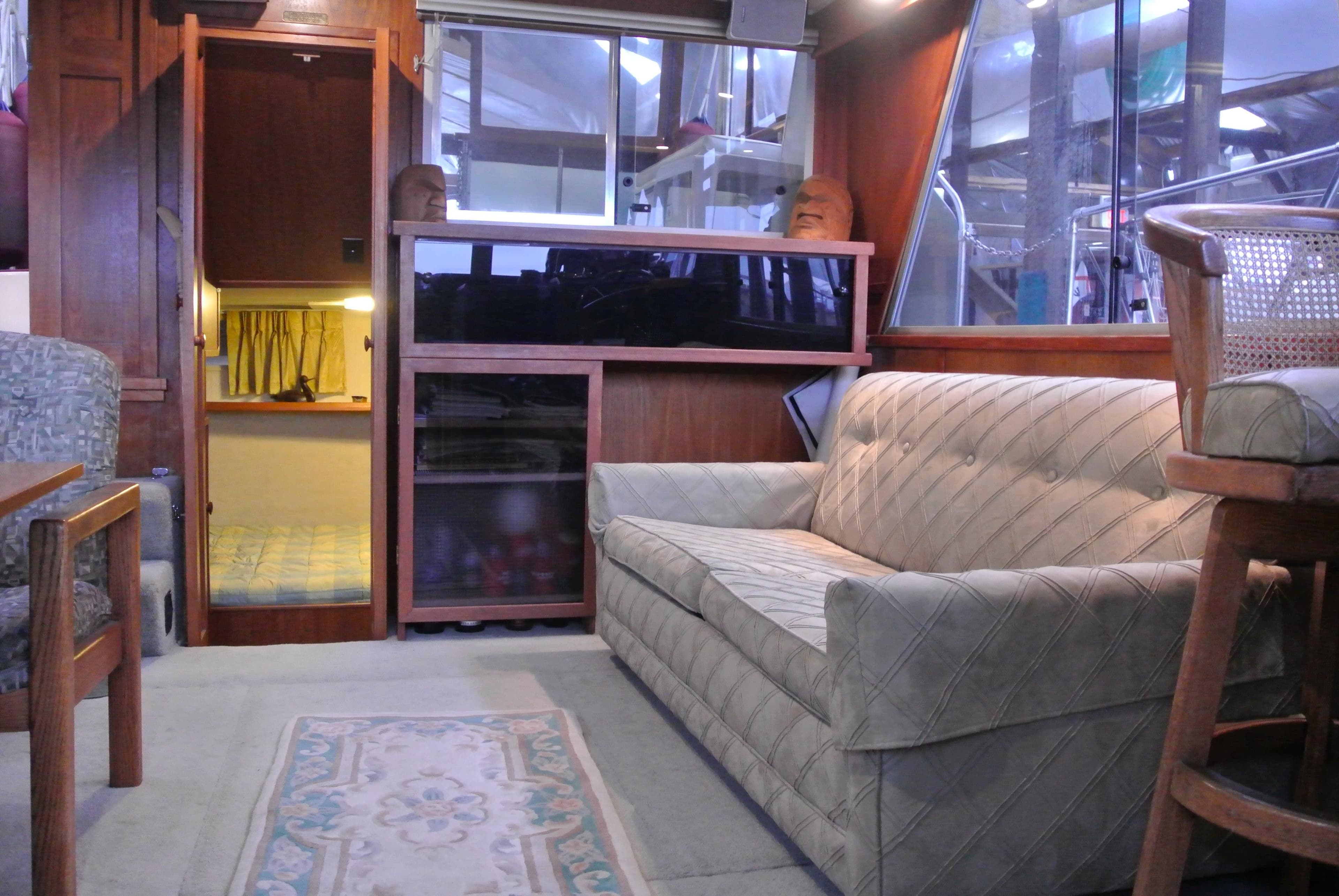 1982 Uniflite Double Cabin