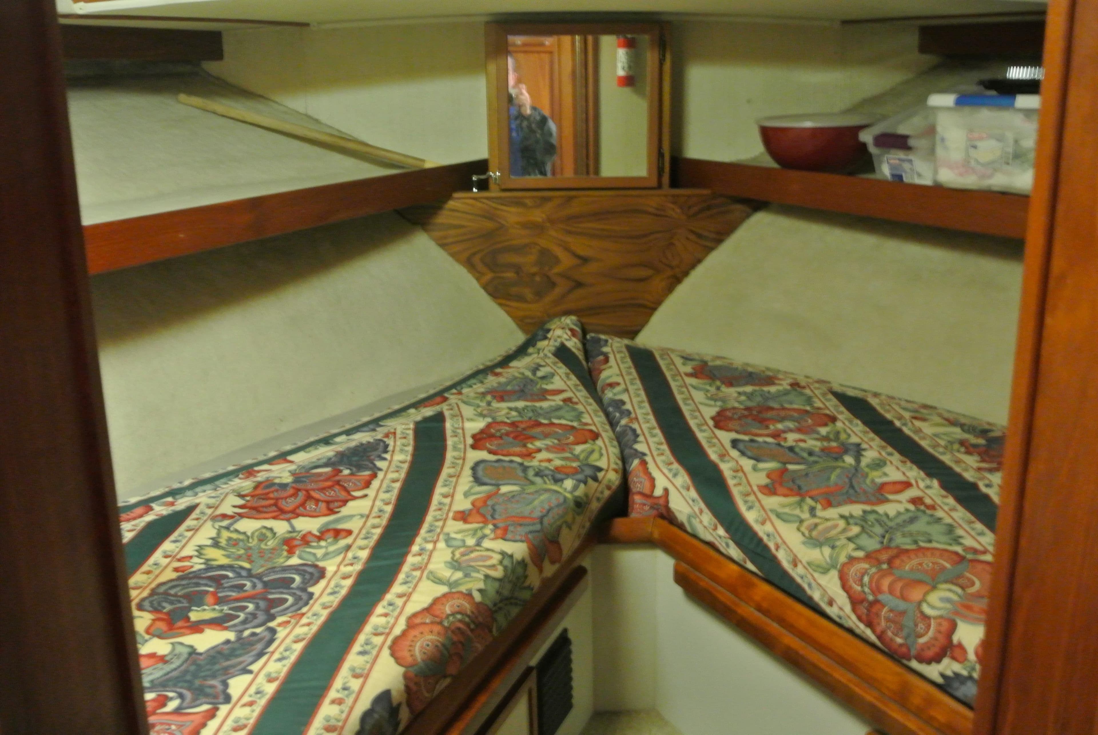 1982 Uniflite Double Cabin