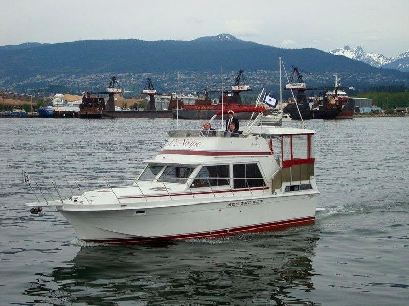 1982 Uniflite Double Cabin