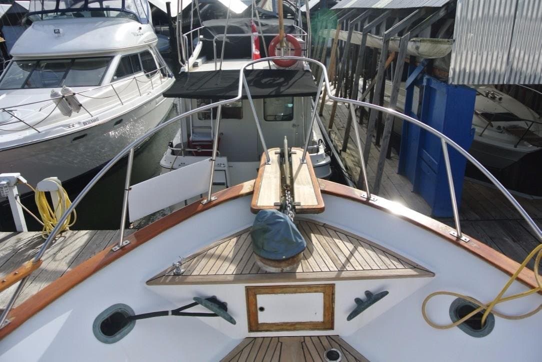1986 Island Gypsy 44 aft cabin