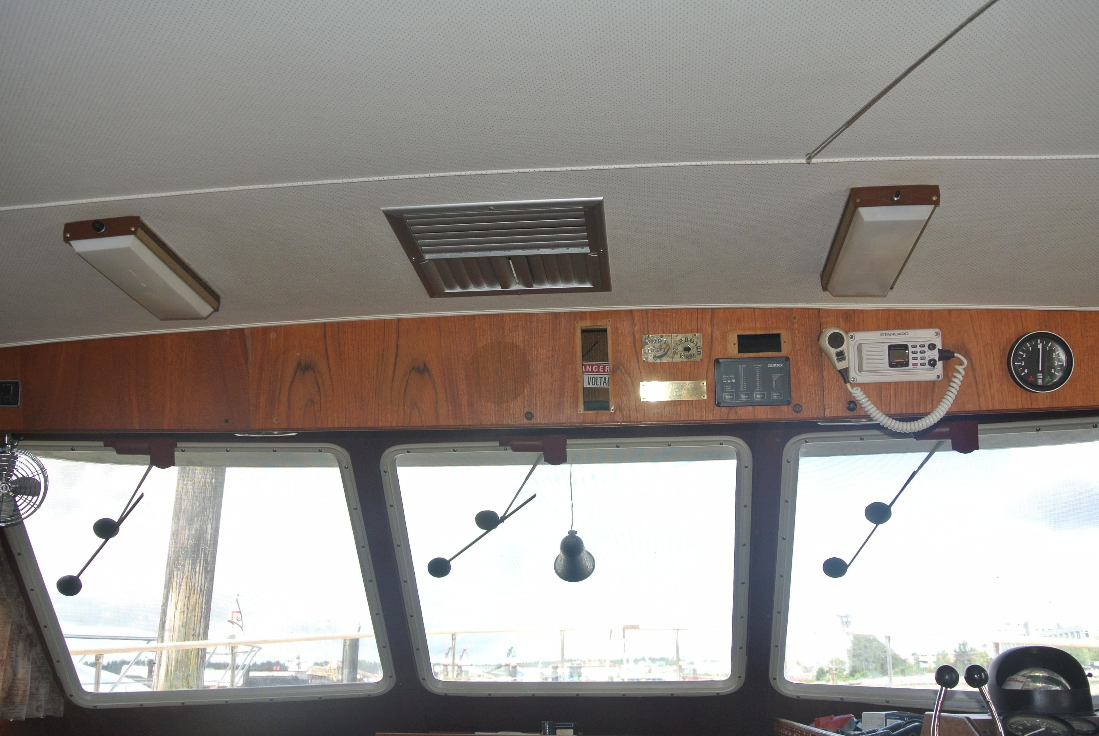 1977 Tollycraft 48 Cockpit Motor Yacht