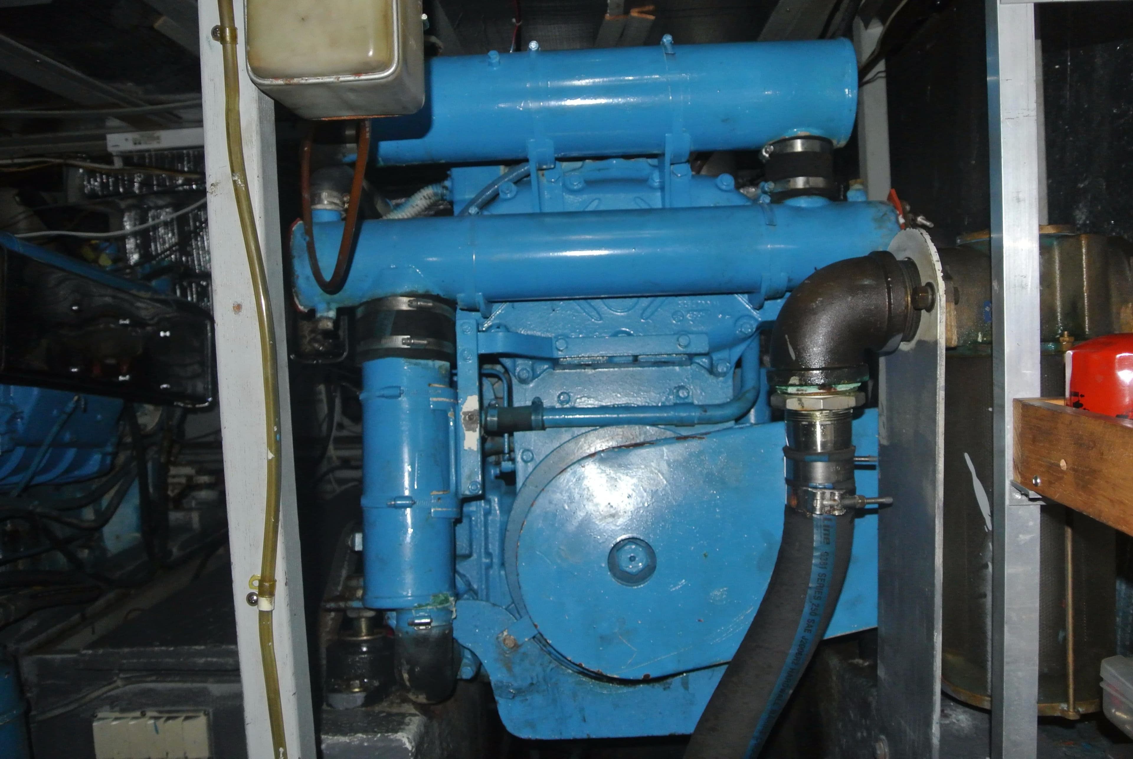 1977 Tollycraft 48 Cockpit Motor Yacht