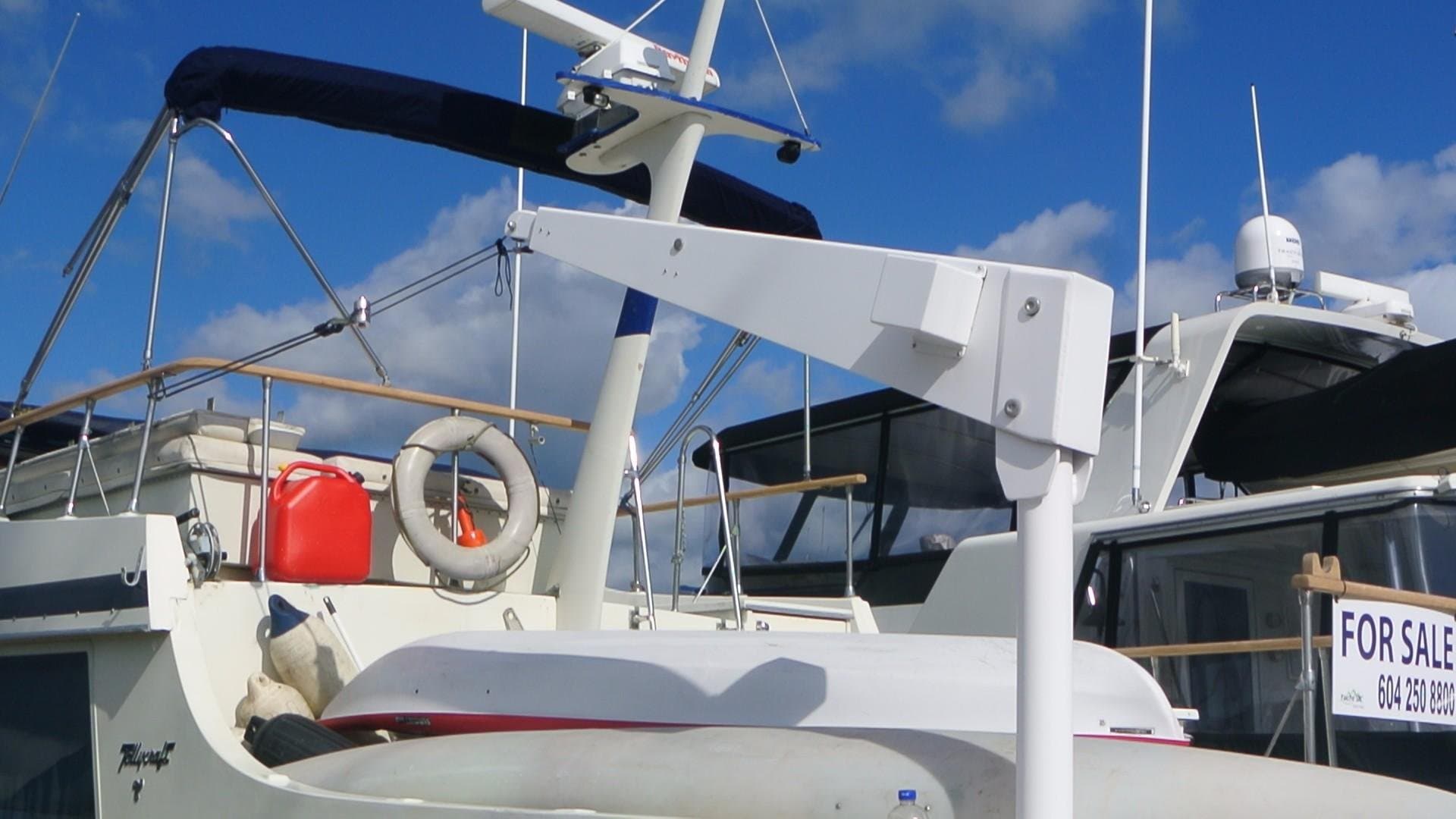1977 Tollycraft 48 Cockpit Motor Yacht