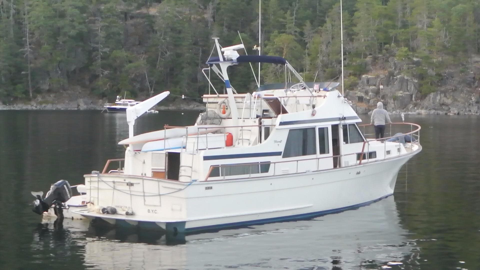 1977 Tollycraft 48 Cockpit Motor Yacht