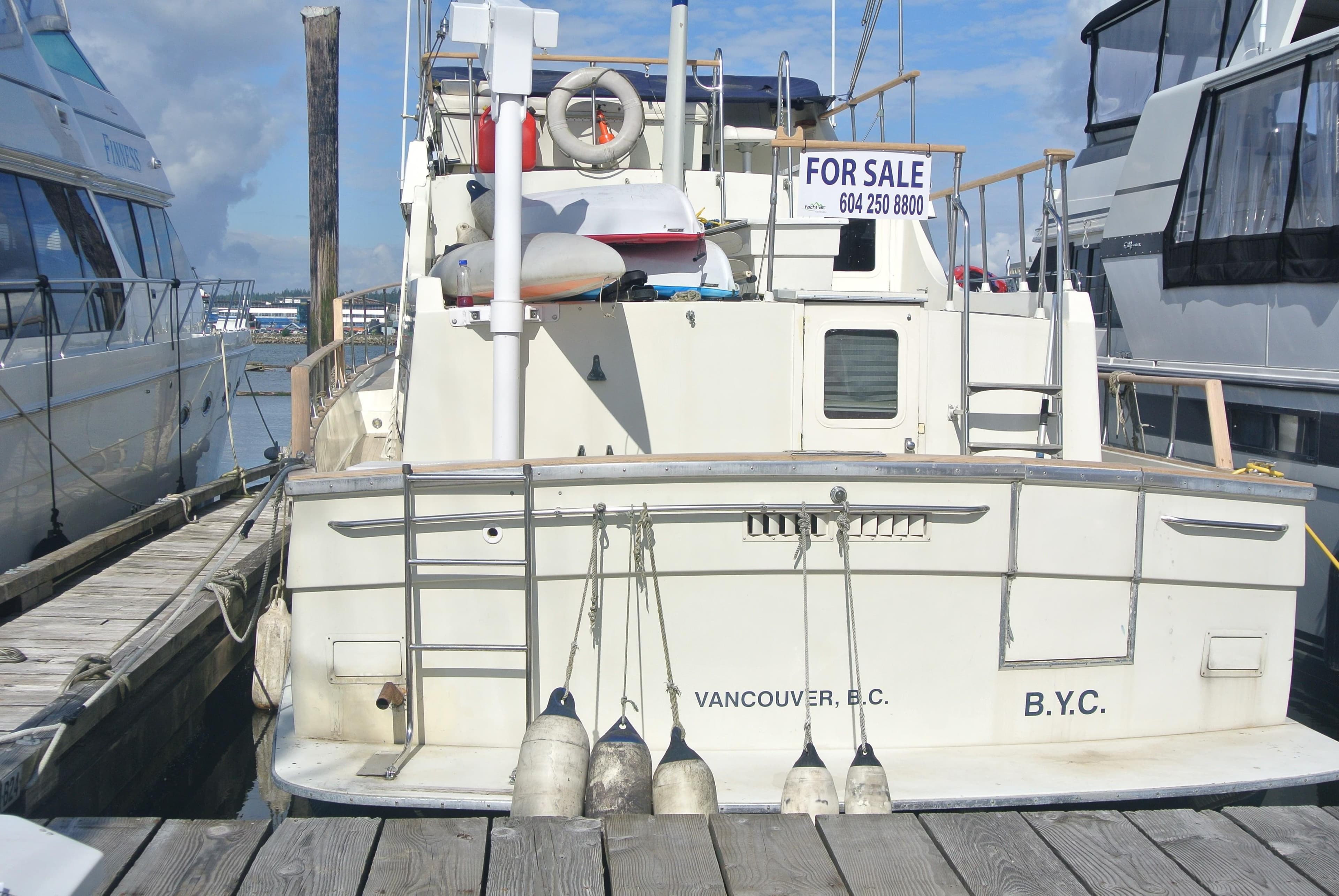 1977 Tollycraft 48 Cockpit Motor Yacht