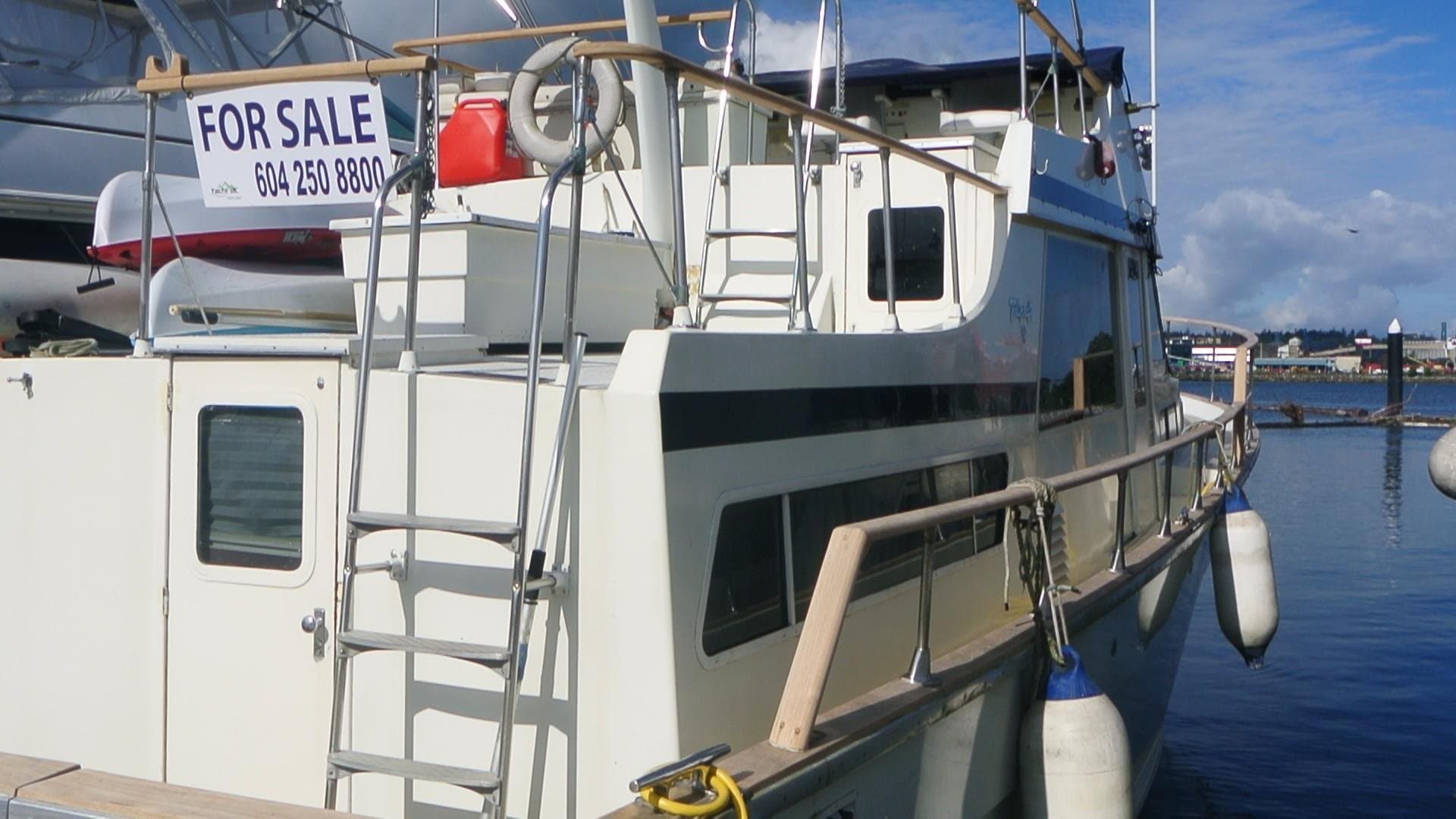 1977 Tollycraft 48 Cockpit Motor Yacht