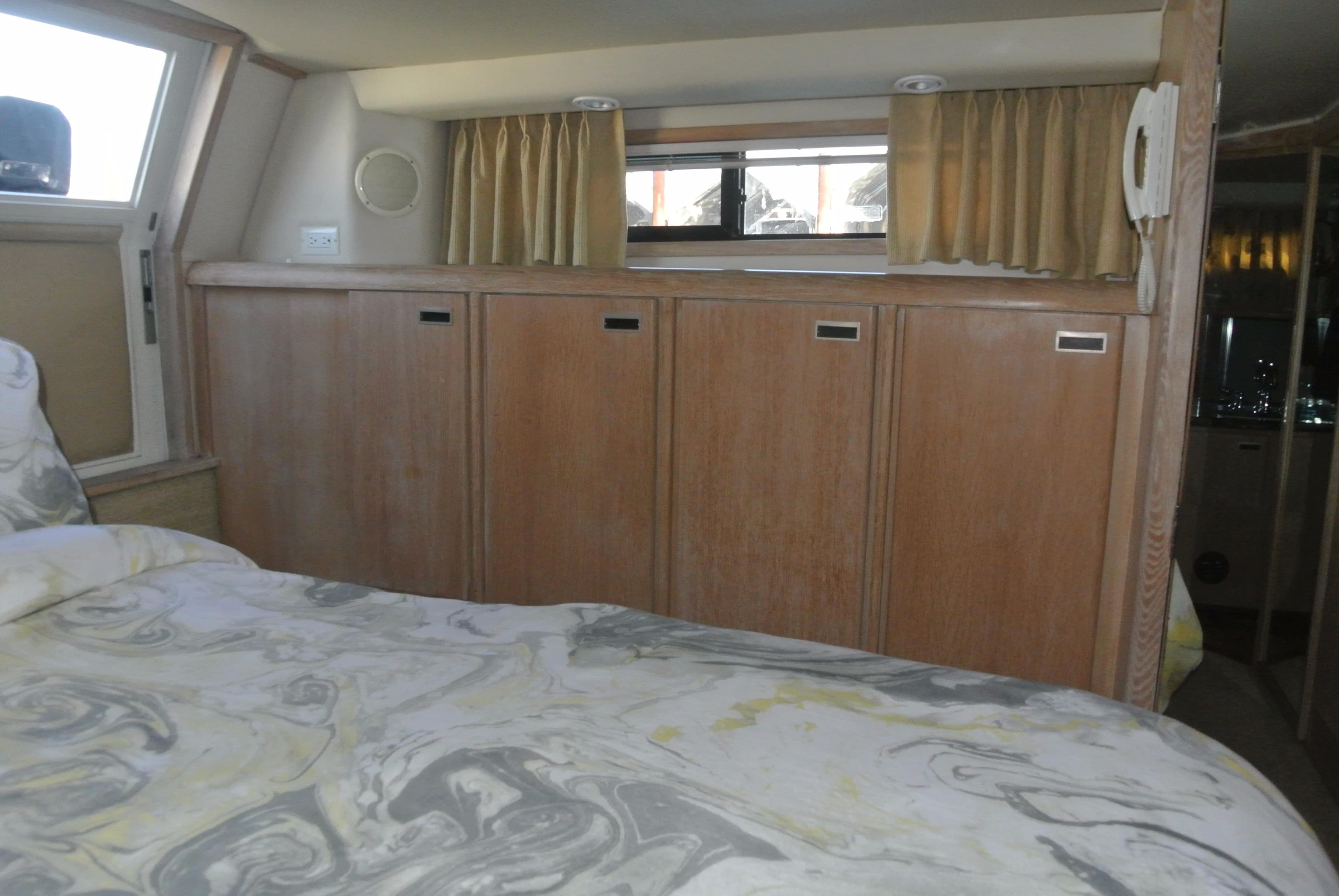 1991 Californian 55 Cockpit Motor Yacht